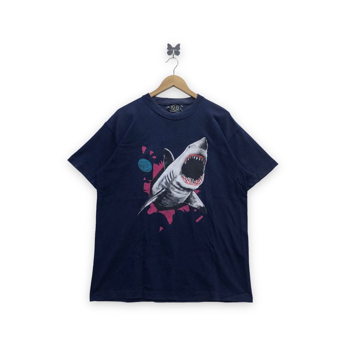 Rare!! Vintage Maui and Sons Shark Graphic T-shirt