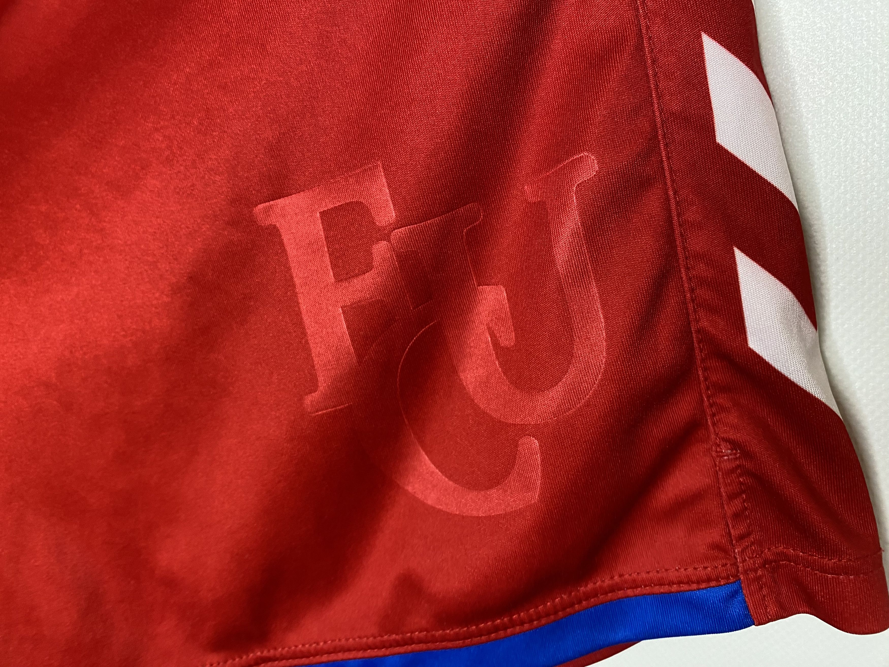 Hummel FC UTRECHT 2016 2017 HOME FOOTBALL SHORTS SOCCER HUMMEL Size US 34 / EU 50 - 3 Thumbnail