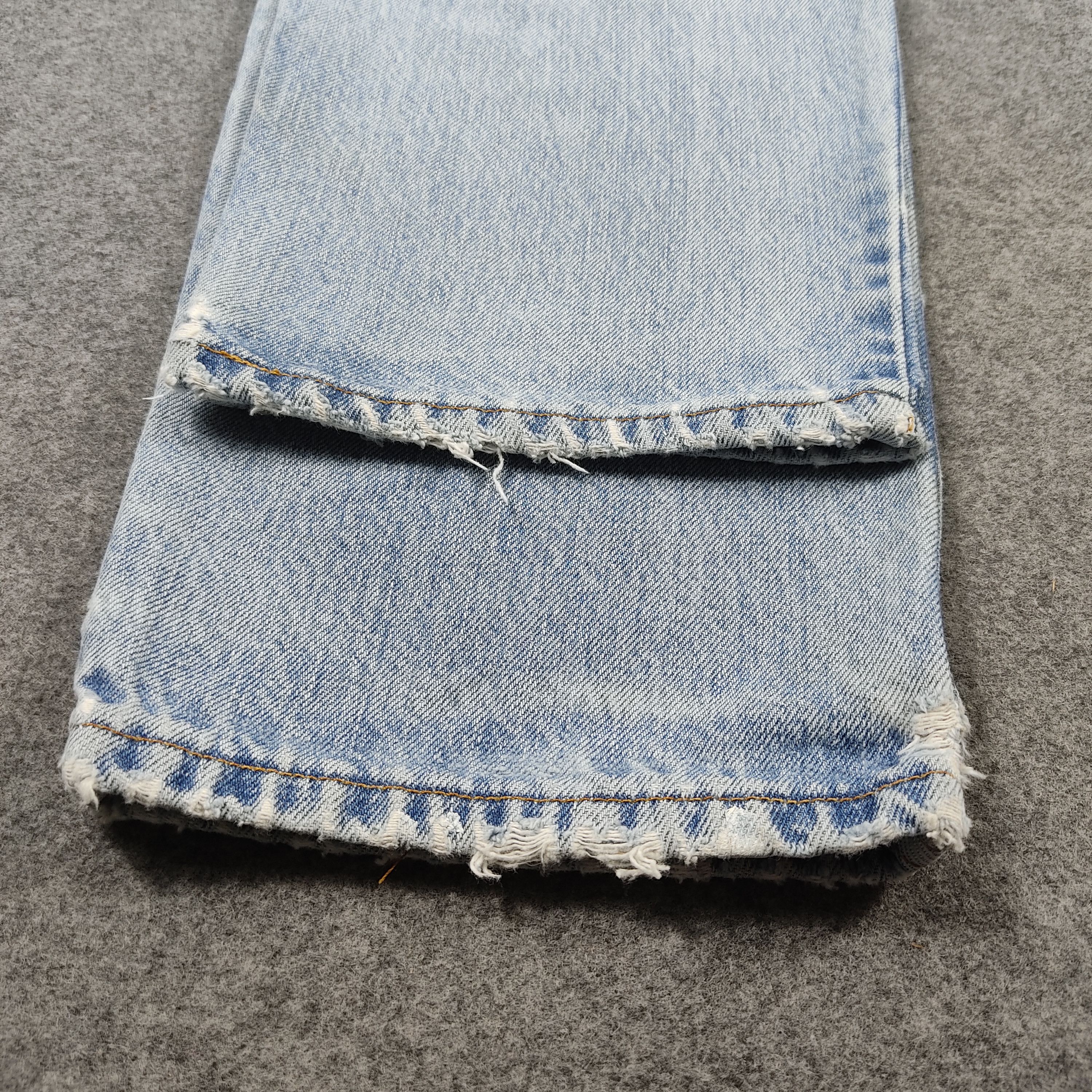 Levi's × Vintage Vintage 90s Levis 550 Jeans Blue Light Wash Distress Size US 32 / EU 48 - 19 Thumbnail