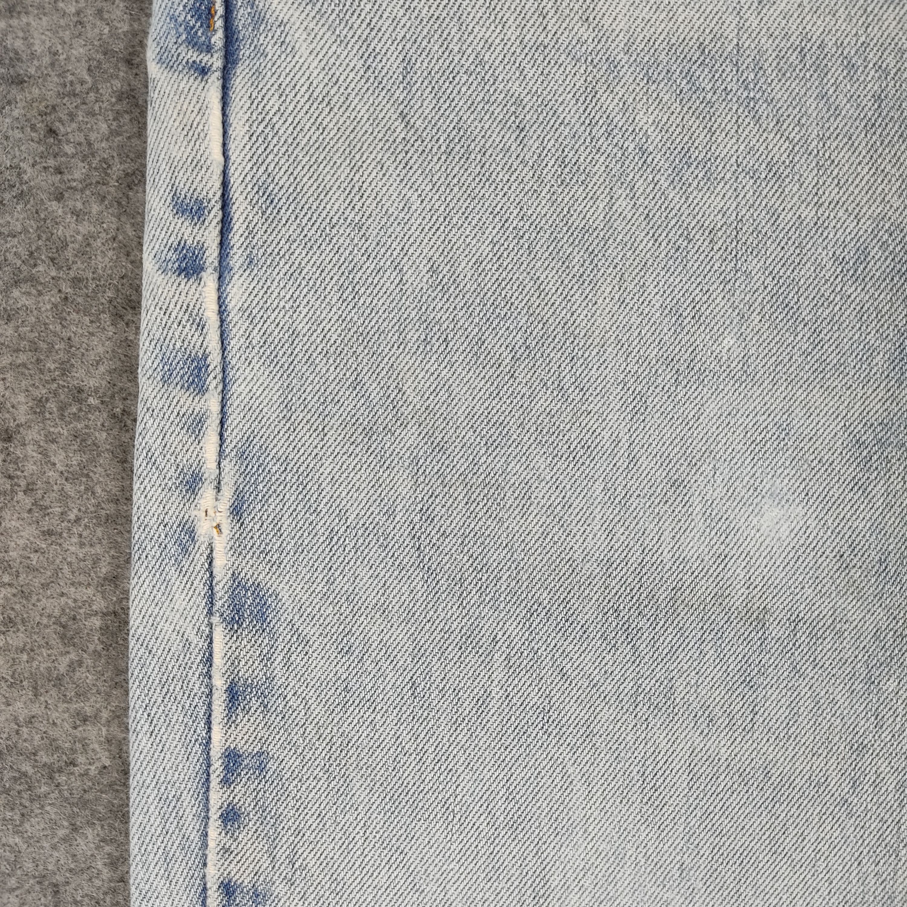 Levi's × Vintage Vintage 90s Levis 550 Jeans Blue Light Wash Distress Size US 32 / EU 48 - 10 Thumbnail