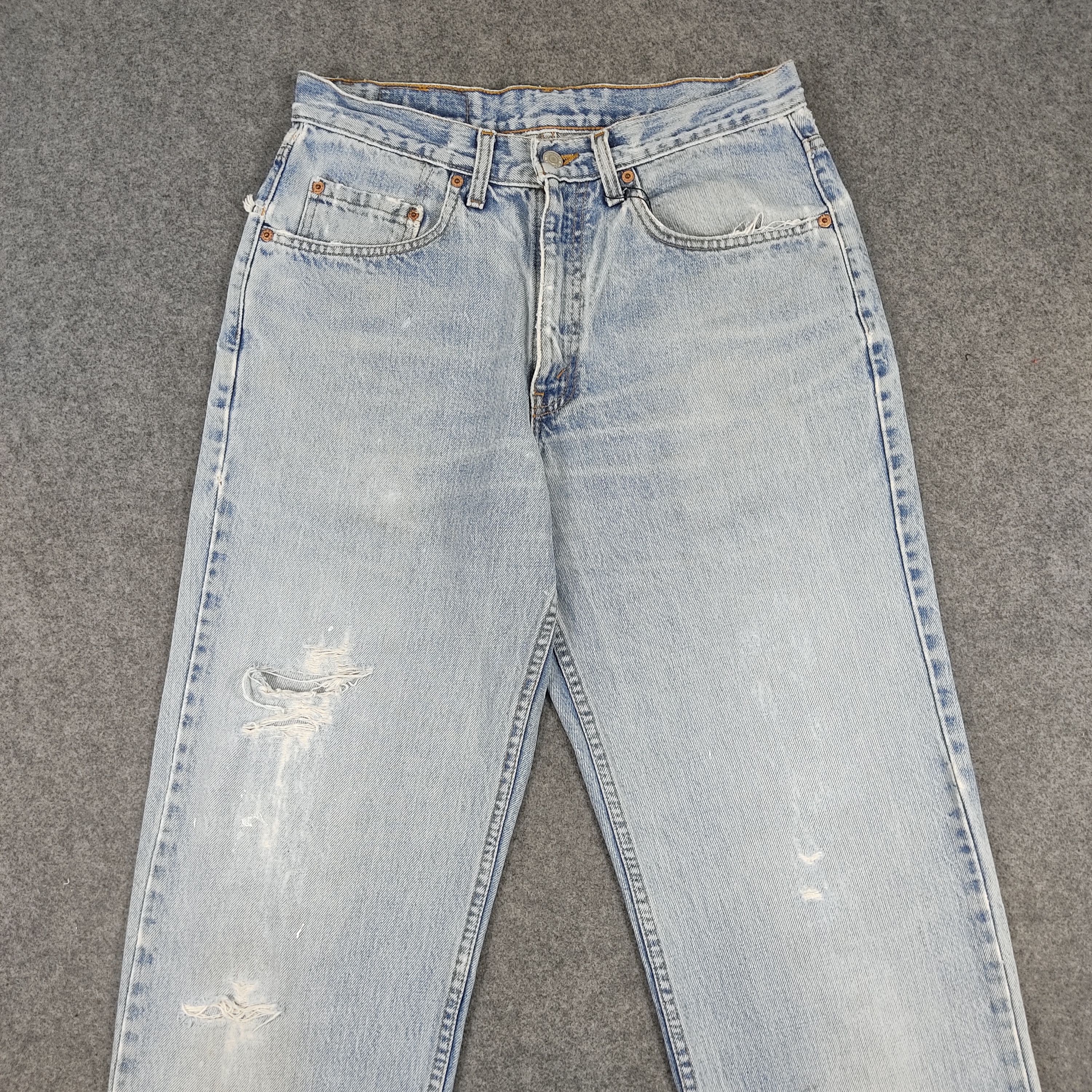 Levi's × Vintage Vintage 90s Levis 550 Jeans Blue Light Wash Distress Size US 32 / EU 48 - 2 Thumbnail