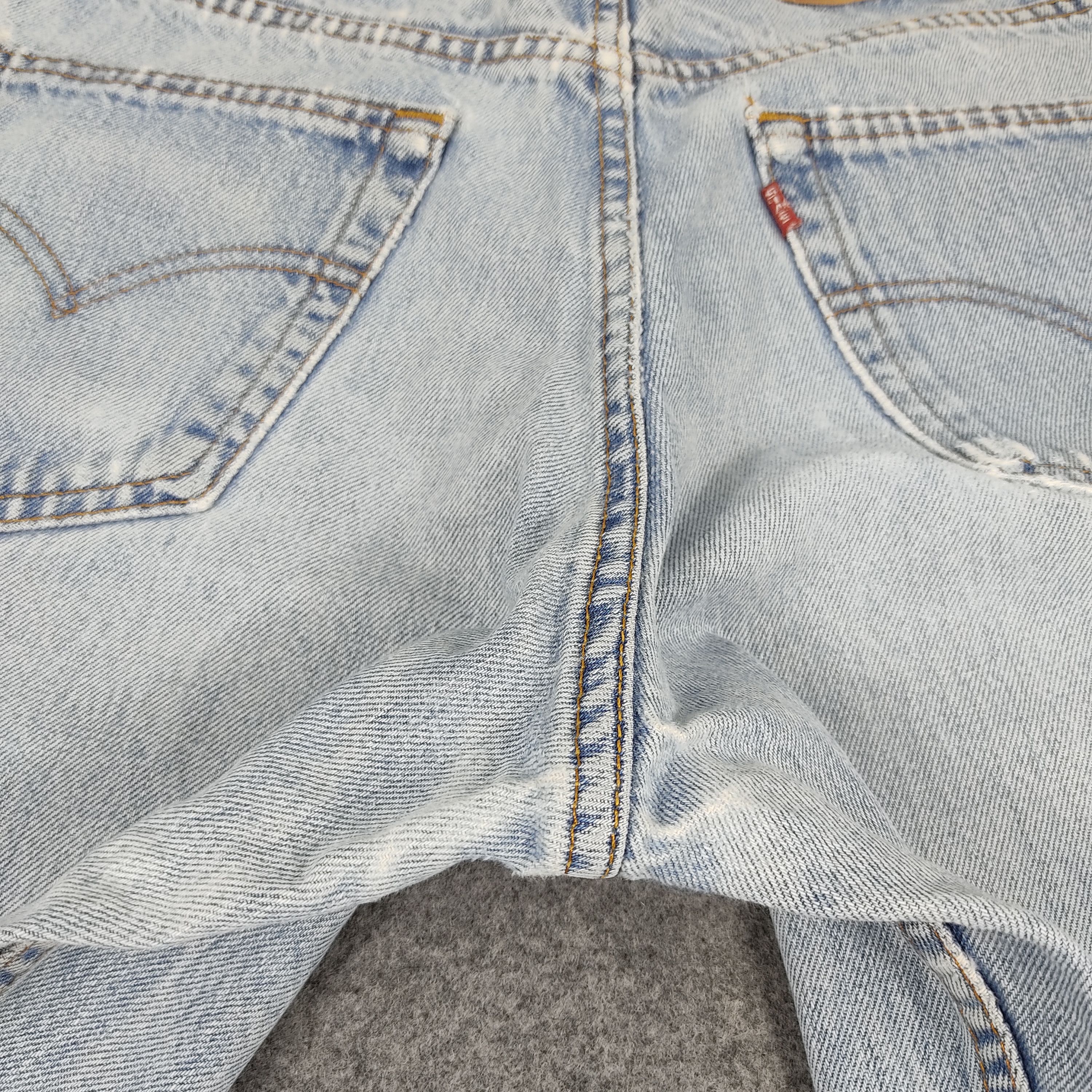 Levi's × Vintage Vintage 90s Levis 550 Jeans Blue Light Wash Distress Size US 32 / EU 48 - 17 Thumbnail