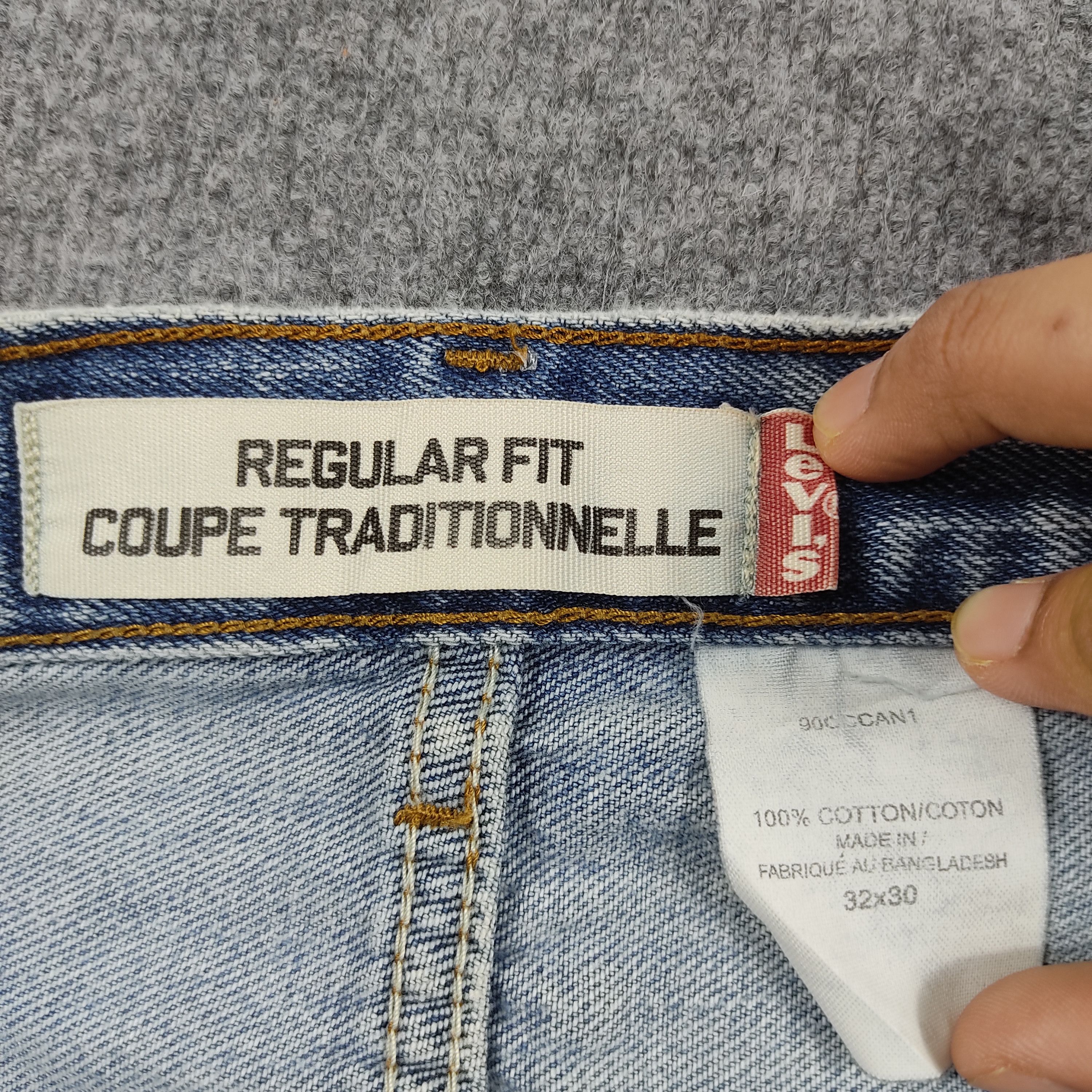Levi's × Vintage Vintage Levis Jeans Blue Light Wash Regular Fit L588 Size US 32 / EU 48 - 21 Thumbnail