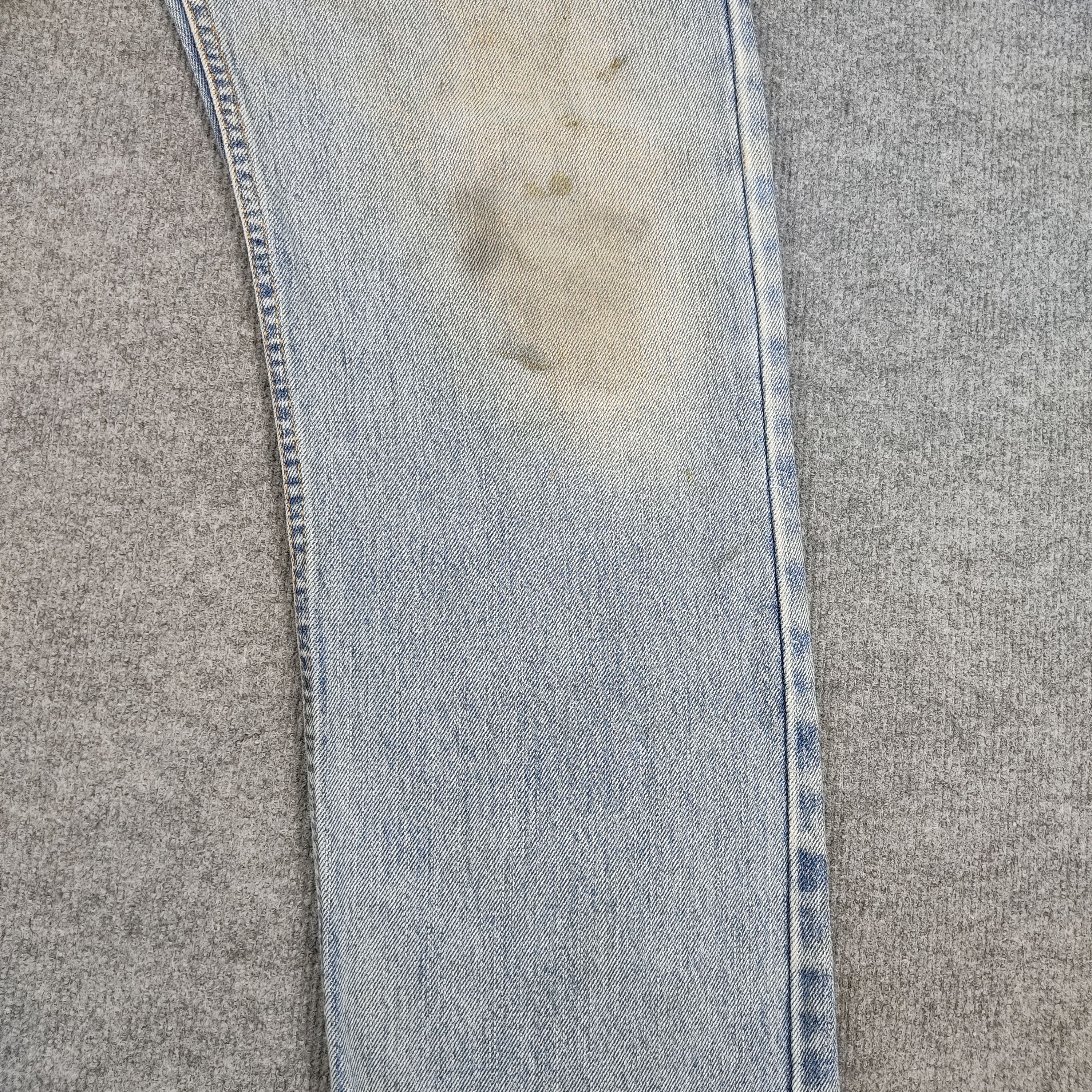 Levi's × Vintage Vintage Levis Jeans Blue Light Wash Regular Fit L588 Size US 32 / EU 48 - 7 Thumbnail