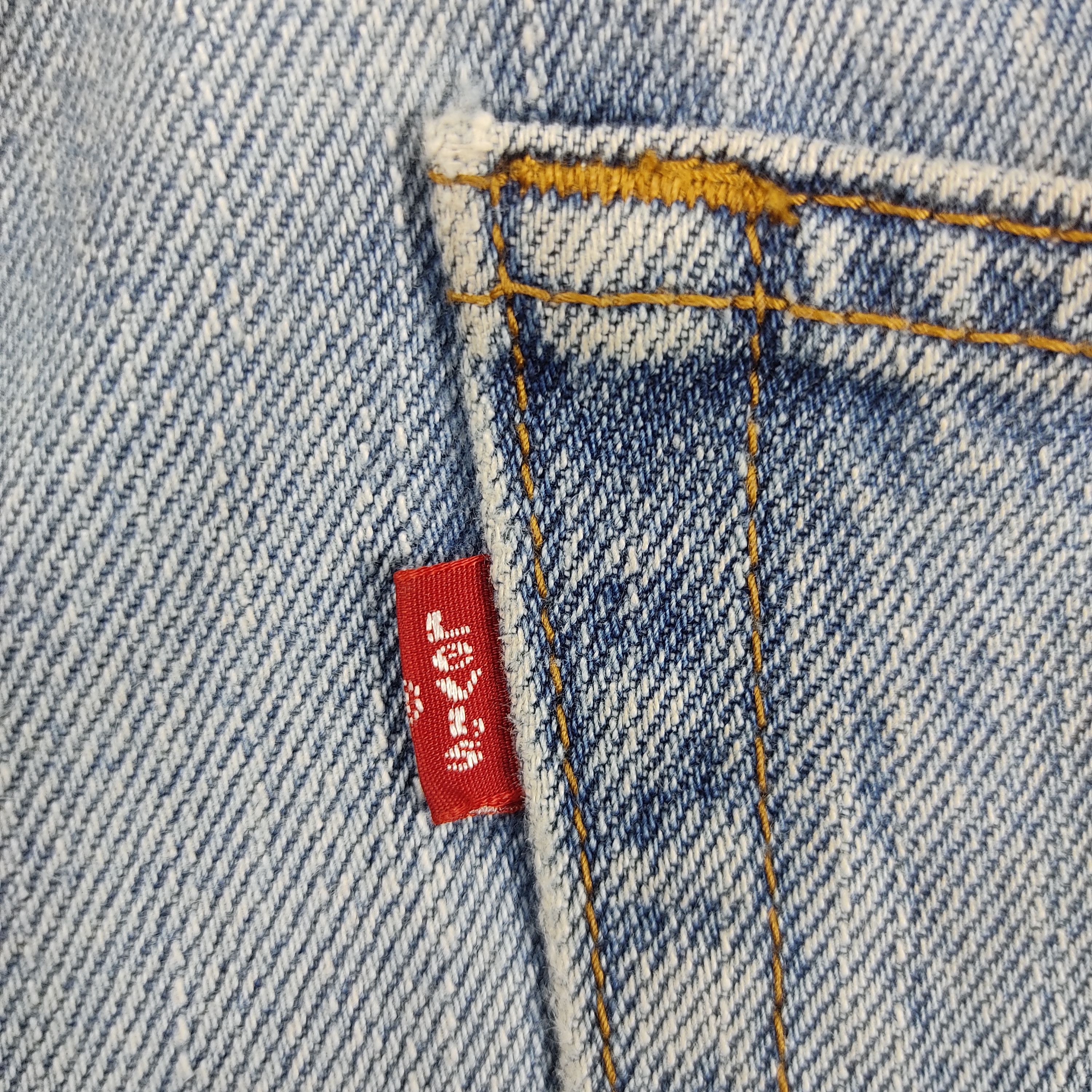 Levi's × Vintage Vintage Levis Jeans Blue Light Wash Regular Fit L588 Size US 32 / EU 48 - 19 Thumbnail