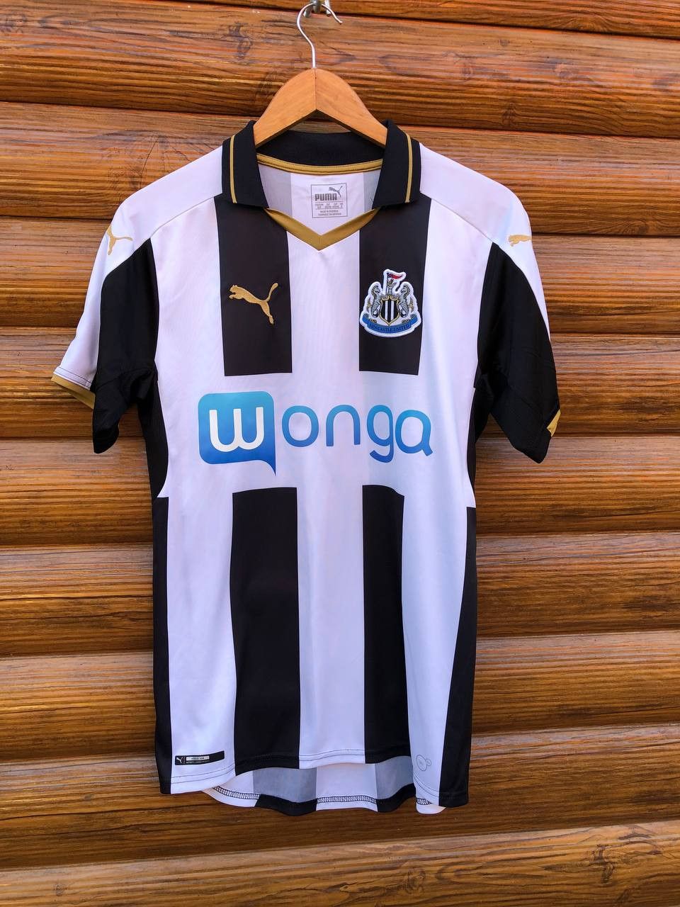 Puma NEWCASTLE UNITED FOOTBALL SHIRT SOCCER JERSEY CAMISETA PUMA Size US S / EU 44-46 / 1 - 1 Thumbnail