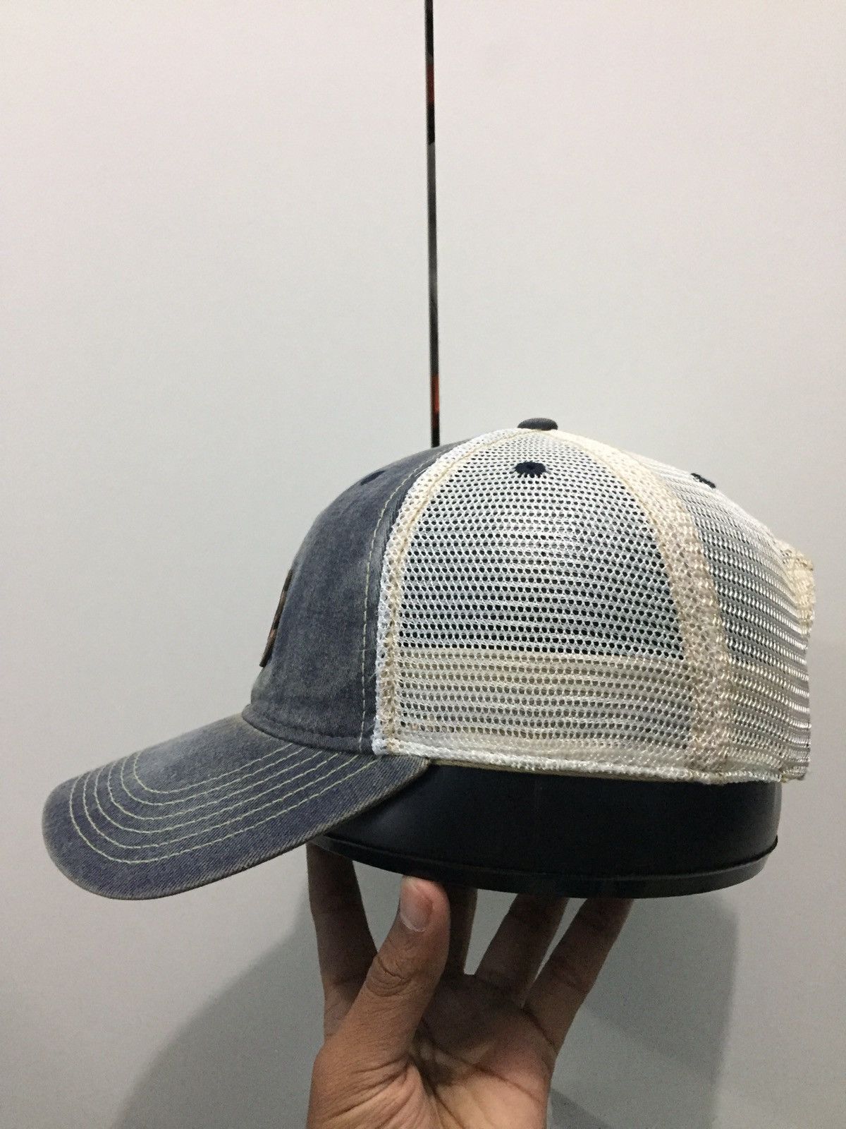 Vintage Vintage Pitt Legacy Denim Fade Trucker Hat Size ONE SIZE - 5 Thumbnail
