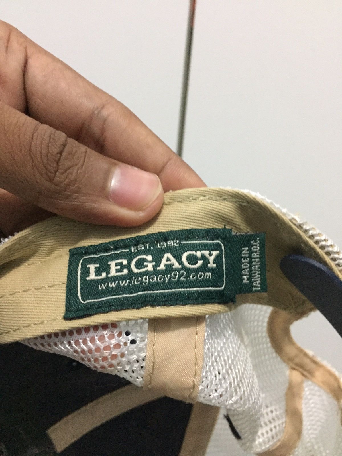 Vintage Vintage Pitt Legacy Denim Fade Trucker Hat Size ONE SIZE - 16 Thumbnail
