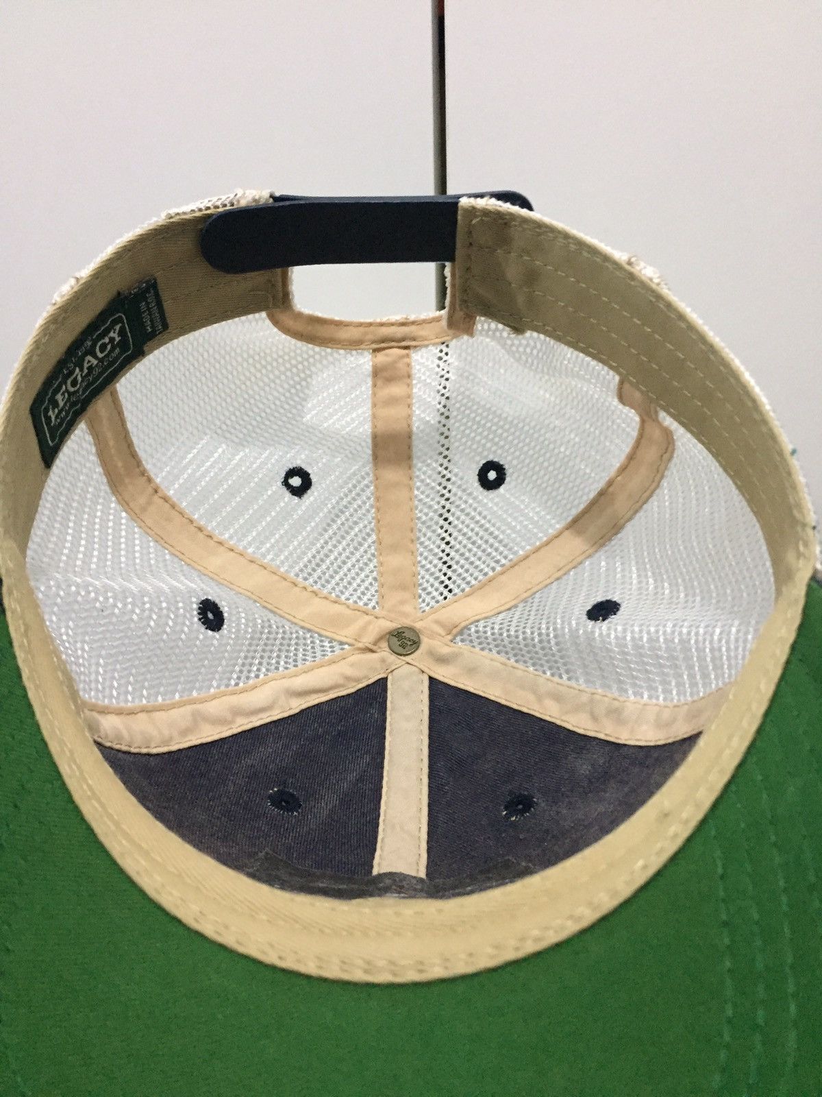 Vintage Vintage Pitt Legacy Denim Fade Trucker Hat Size ONE SIZE - 11 Thumbnail
