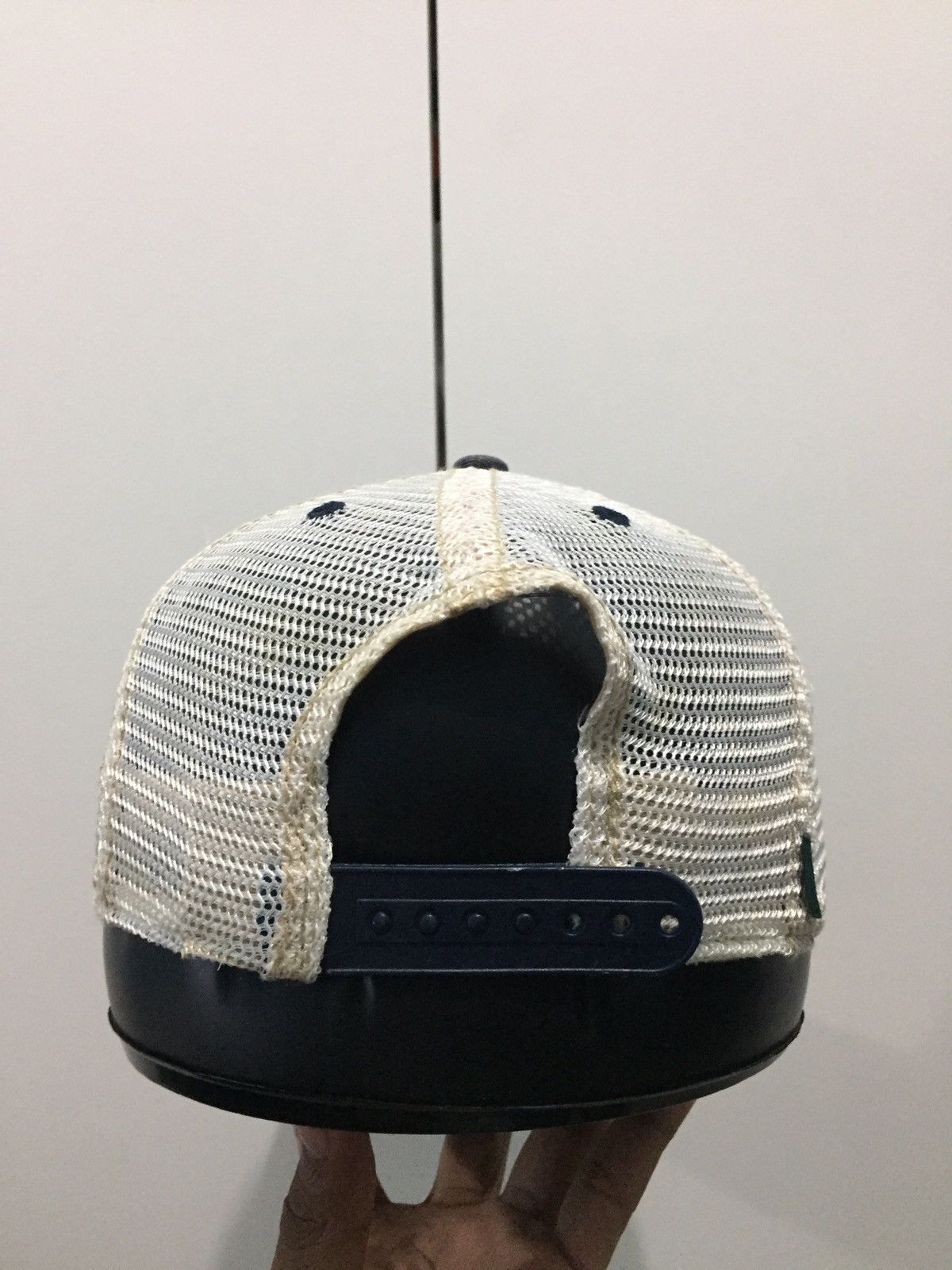 Vintage Vintage Pitt Legacy Denim Fade Trucker Hat Size ONE SIZE - 4 Thumbnail
