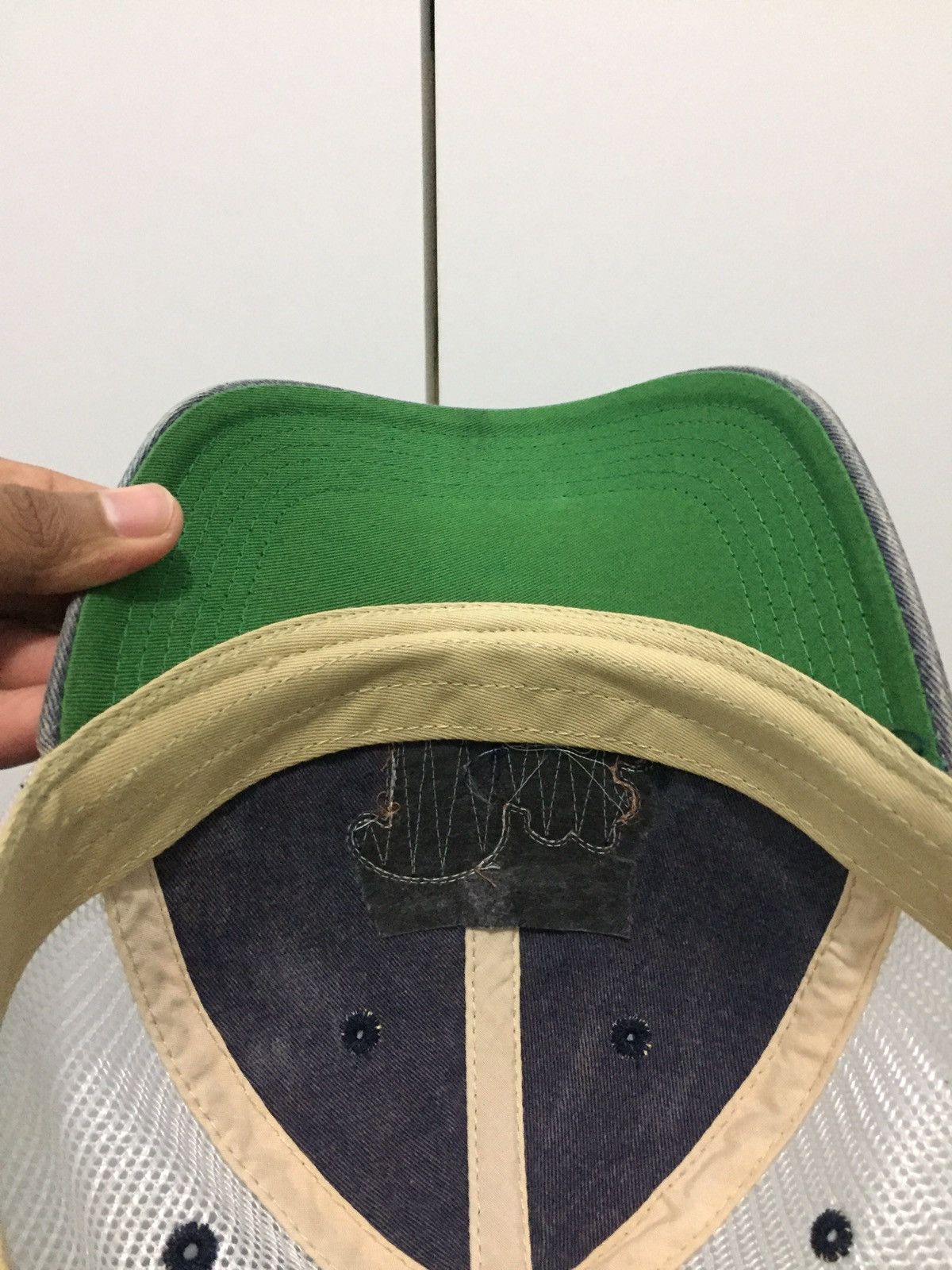 Vintage Vintage Pitt Legacy Denim Fade Trucker Hat Size ONE SIZE - 10 Thumbnail