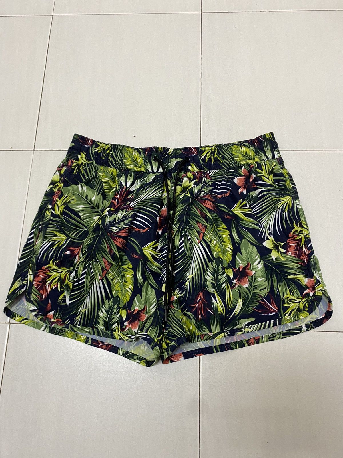 H&M shortpants flora motif
