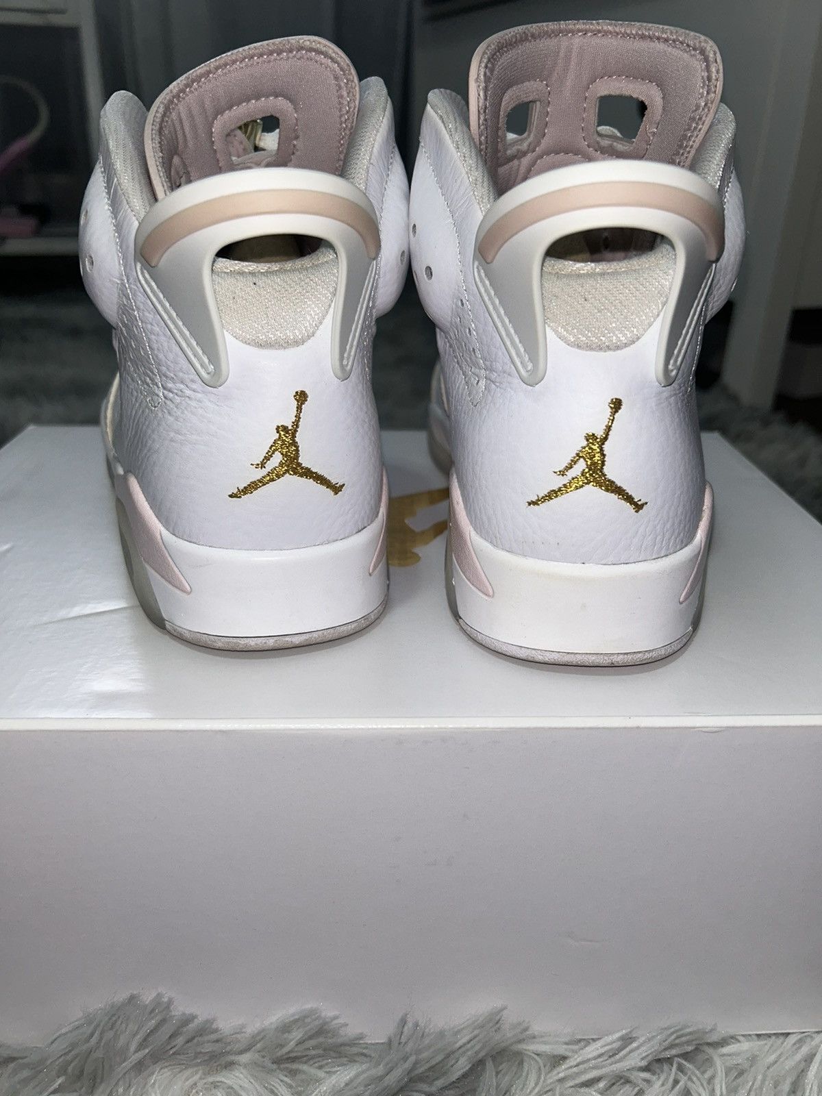 Jordan Brand Jordan 6 Gold Hoops Sz 7.5 W Size US 7.5 / IT 37.5 - 4 Thumbnail