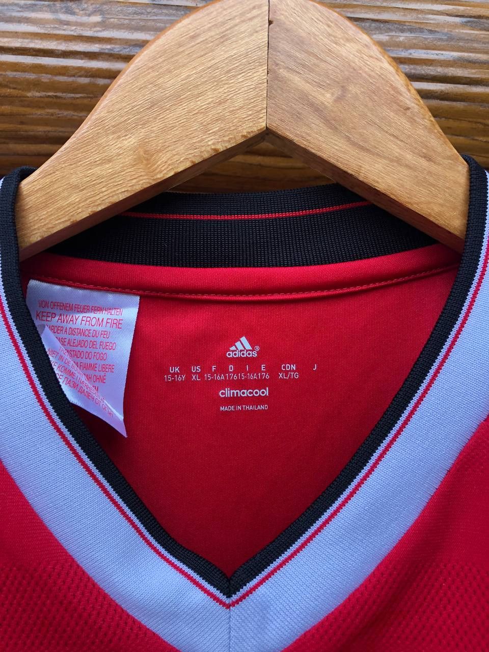 Vintage Adidas Mancherter United Home Football Shirt Jersey kids Size US S / EU 44-46 / 1 - 5 Thumbnail