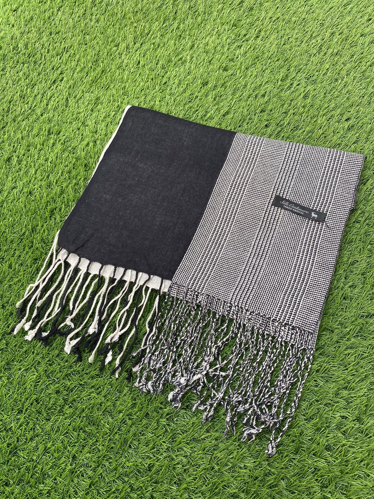 image of Takeo Kikuchi Silk Cashmere Muffler Scarfs in Silver, Women's