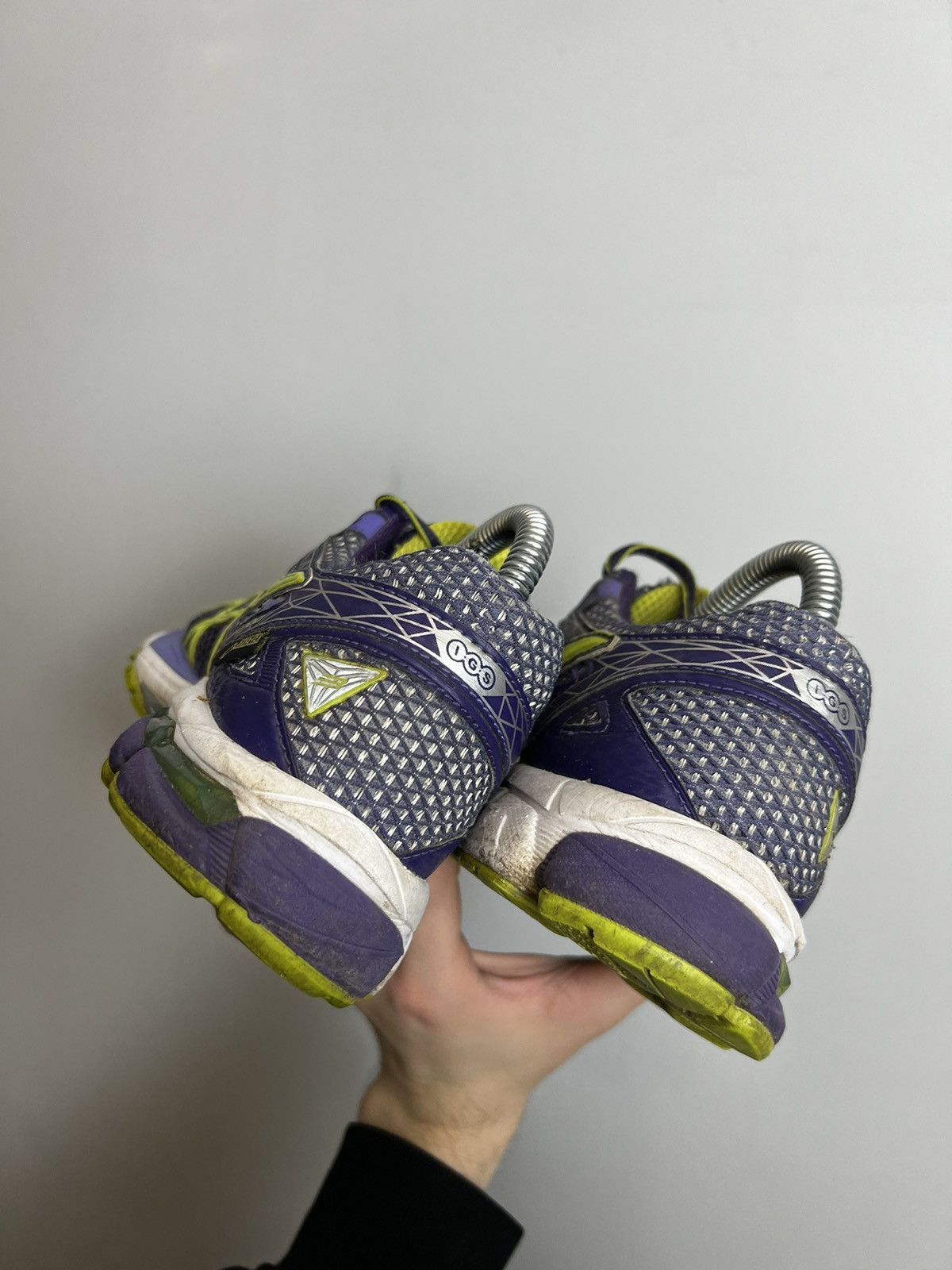 Asics Asics GT-1000 37.5EU Gore-Tex Woman Sport Sneakers 00s Hype Size US 5.5 / EU 38 - 7 Thumbnail