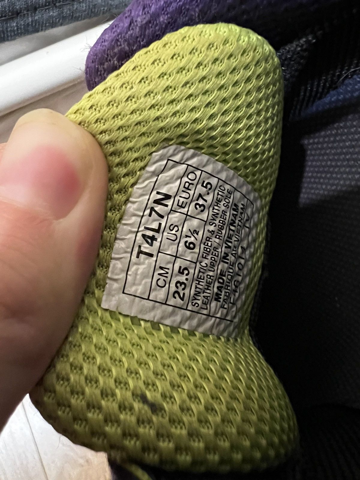 Asics Asics GT-1000 37.5EU Gore-Tex Woman Sport Sneakers 00s Hype Size US 5.5 / EU 38 - 8 Thumbnail