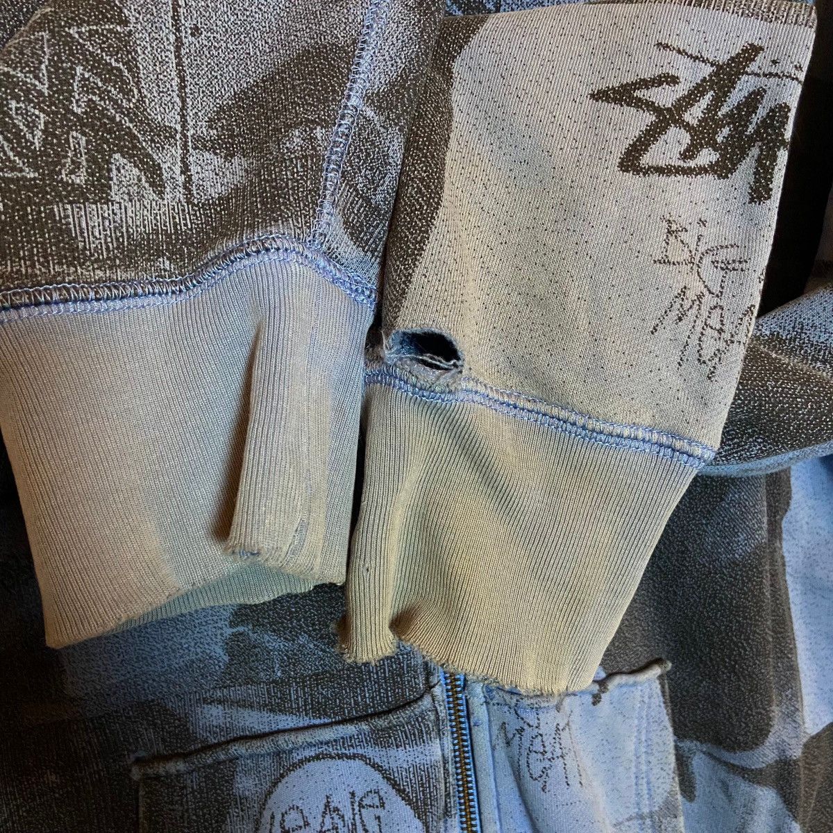 Stussy Vintage 00s Stussy Big And Meaty Bull Dog Distressed Hoodie Size US XL / EU 56 / 4 - 7 Thumbnail