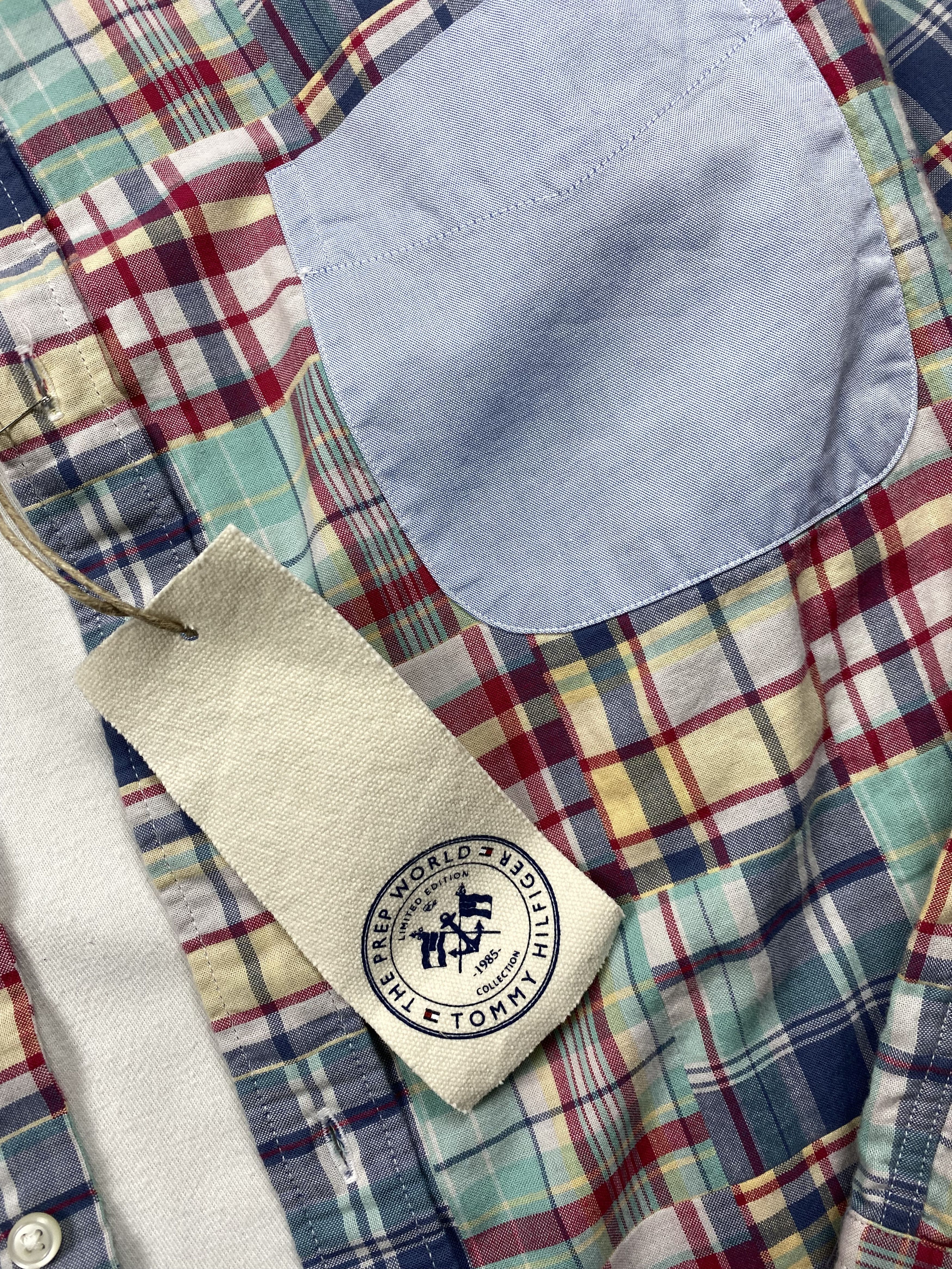 Tommy Hilfiger NEW Tommy Hilfiger Vintage Patchwork Mens Flannel Shirt Size US L / EU 52-54 / 3 - 3 Thumbnail