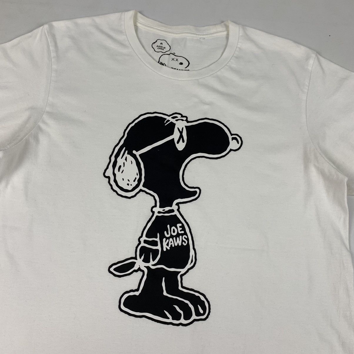 Kaws × Peanuts × Uniqlo Uniqlo X Kaws X Peanuts Shirt Size US M / EU 48-50 / 2 - 4 Thumbnail