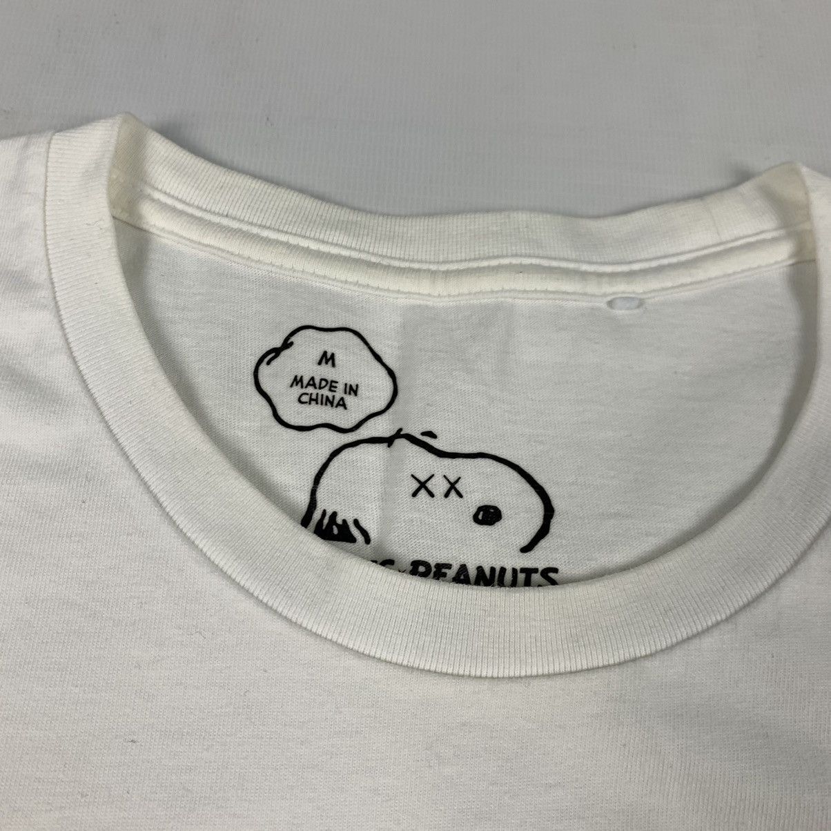 Kaws × Peanuts × Uniqlo Uniqlo X Kaws X Peanuts Shirt Size US M / EU 48-50 / 2 - 6 Thumbnail