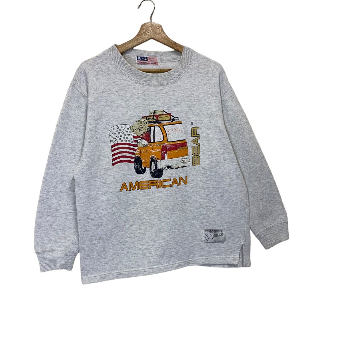 Japanese Brand × Vintage Vintage American Bear Big Logo Crewneck Sweatshirt Saiz S Size US S / EU 44-46 / 1 - 3 Thumbnail