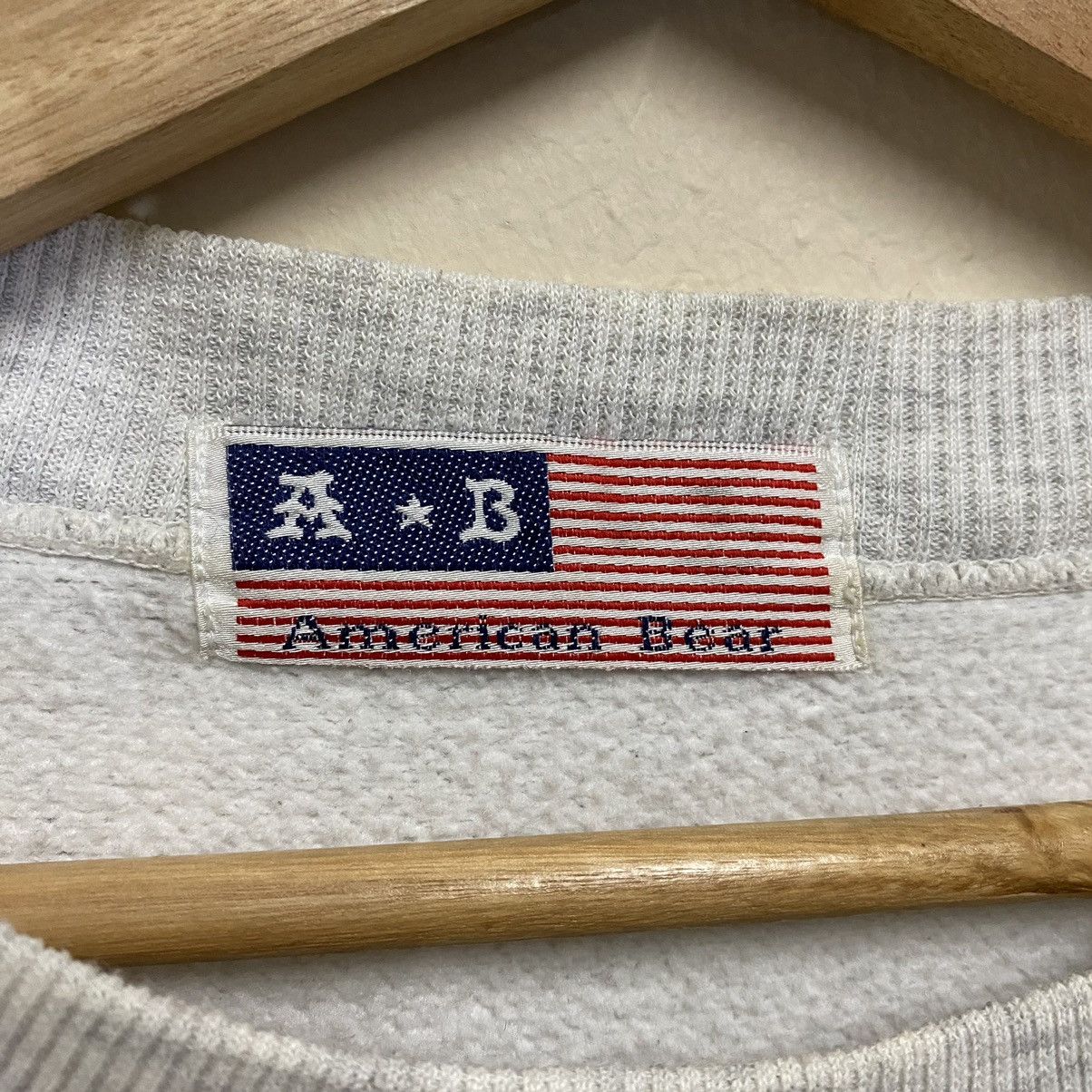 Japanese Brand × Vintage Vintage American Bear Big Logo Crewneck Sweatshirt Saiz S Size US S / EU 44-46 / 1 - 8 Thumbnail