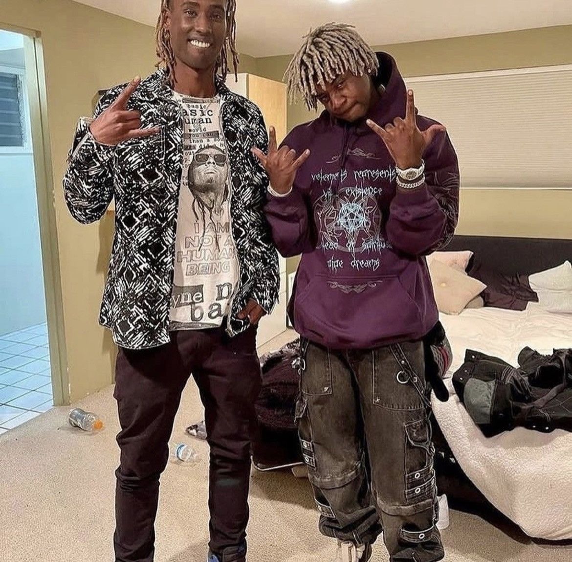 Vetements VETEMENTS FW22 VITAL EXISTENCE HOODIE Size US S / EU 44-46 / 1 - 6 Thumbnail
