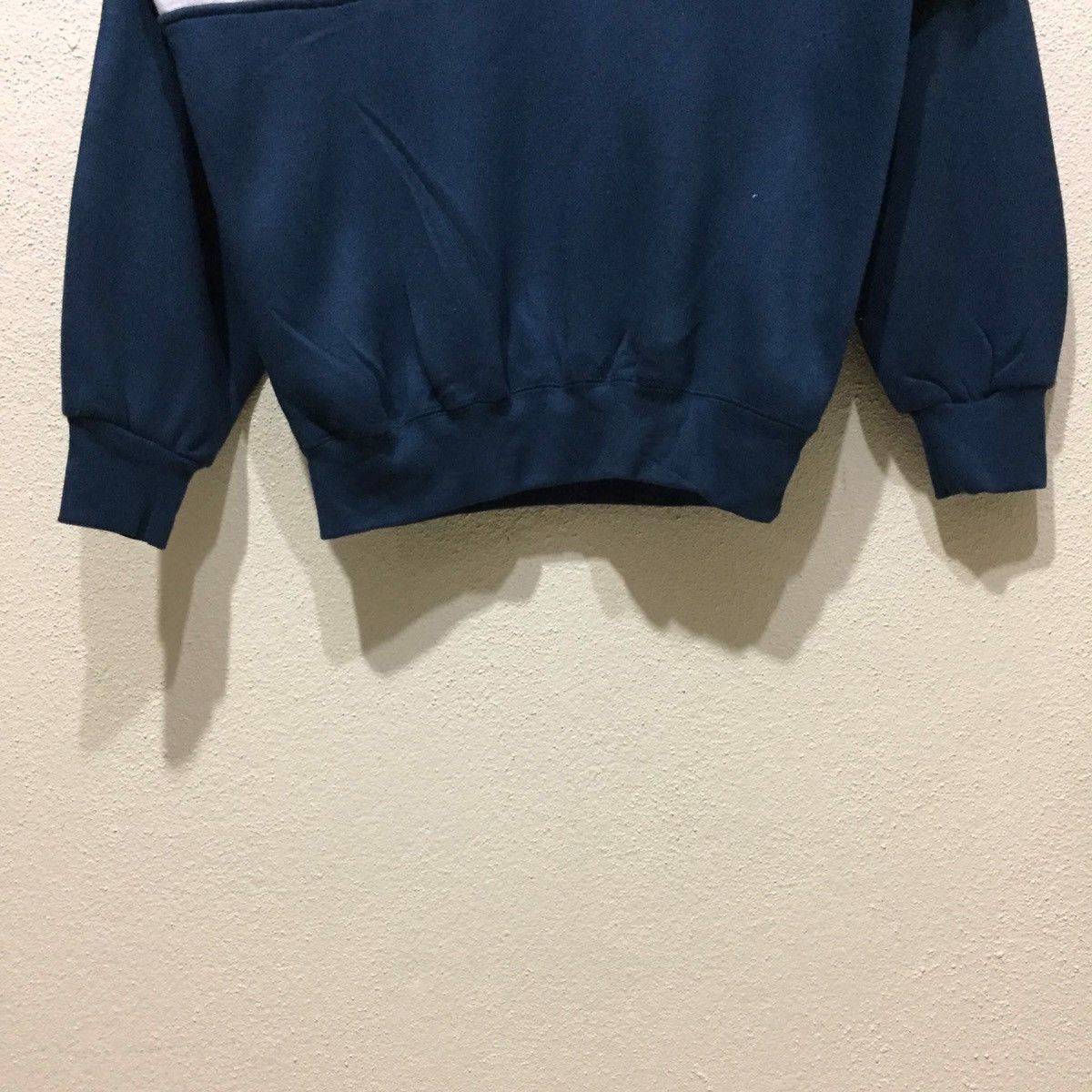 Timing Time Sweatshirt CONSERVATION spellout size M fits L