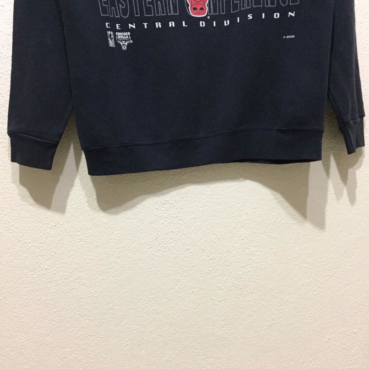NBA × Vintage ARTEX CHICAGO BULLS Sweatshirt size M.MADE IN USA Size US M / EU 48-50 / 2 - 4 Thumbnail