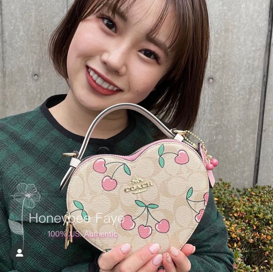 【 COACH 】Heart Bag NWT Coach X Observed By Us Heart Crossbody In Signature