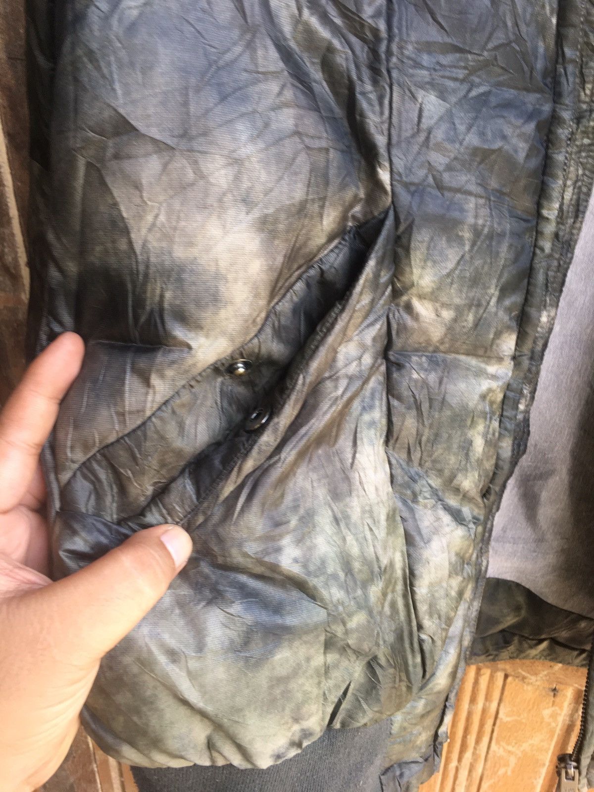 Armani Rare design ARMANI COLLEZIONI Acid wash design puffer jacket Size US L / EU 52-54 / 3 - 11 Thumbnail