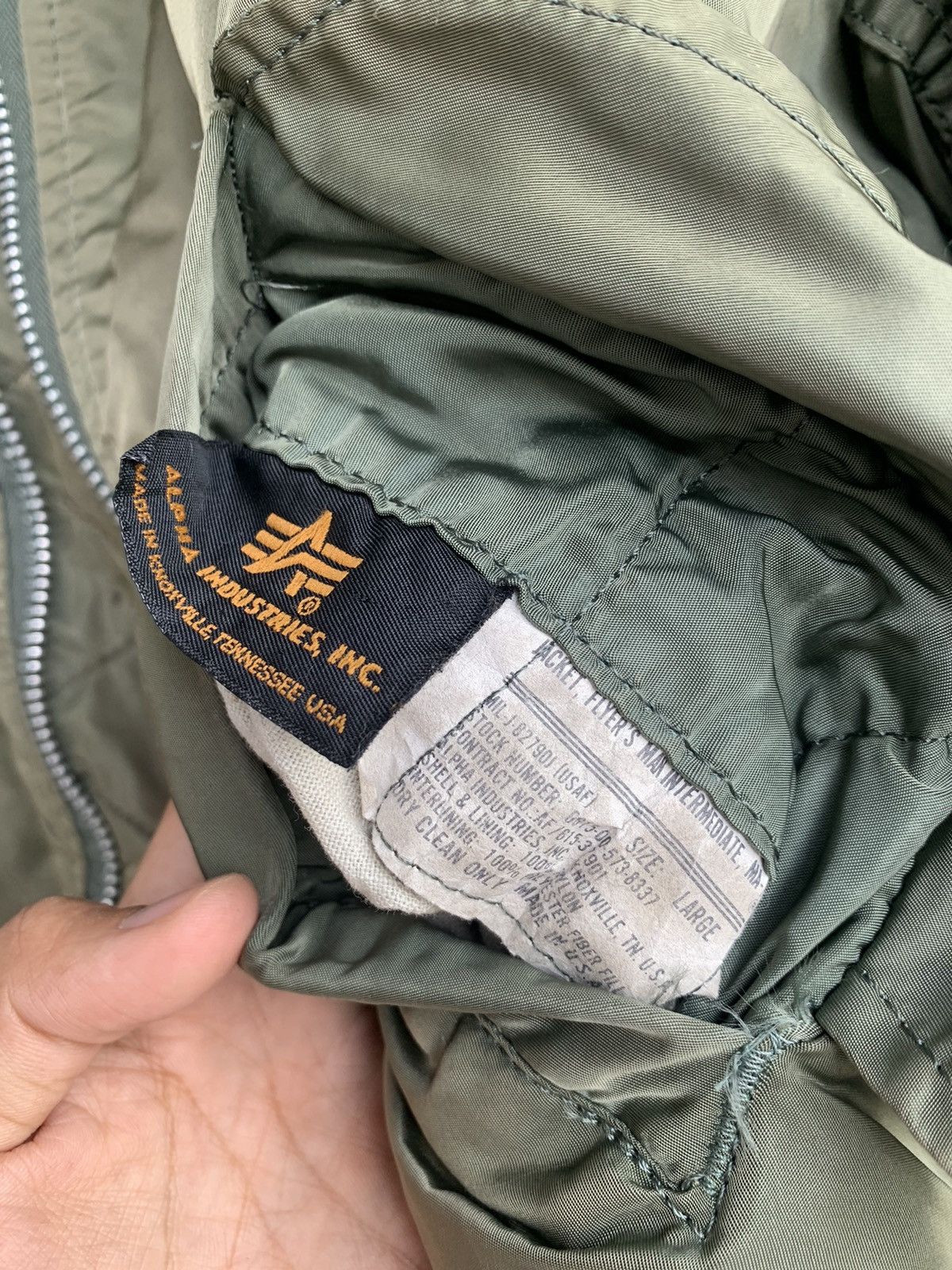 Alpha Industries × Vintage Vintage Trash Alpha Industries Military Bomber Jacket Bullet Size US L / EU 52-54 / 3 - 4 Thumbnail