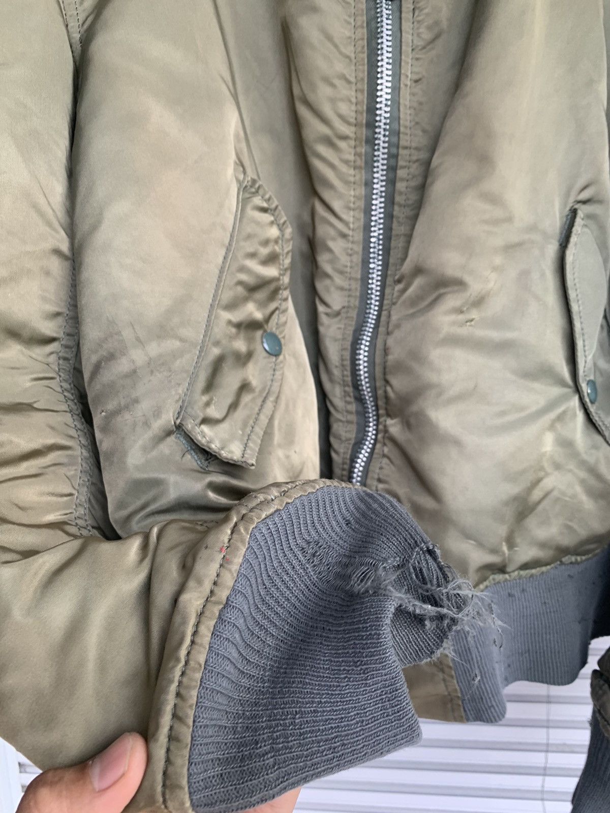 Alpha Industries × Vintage Vintage Trash Alpha Industries Military Bomber Jacket Bullet Size US L / EU 52-54 / 3 - 6 Thumbnail