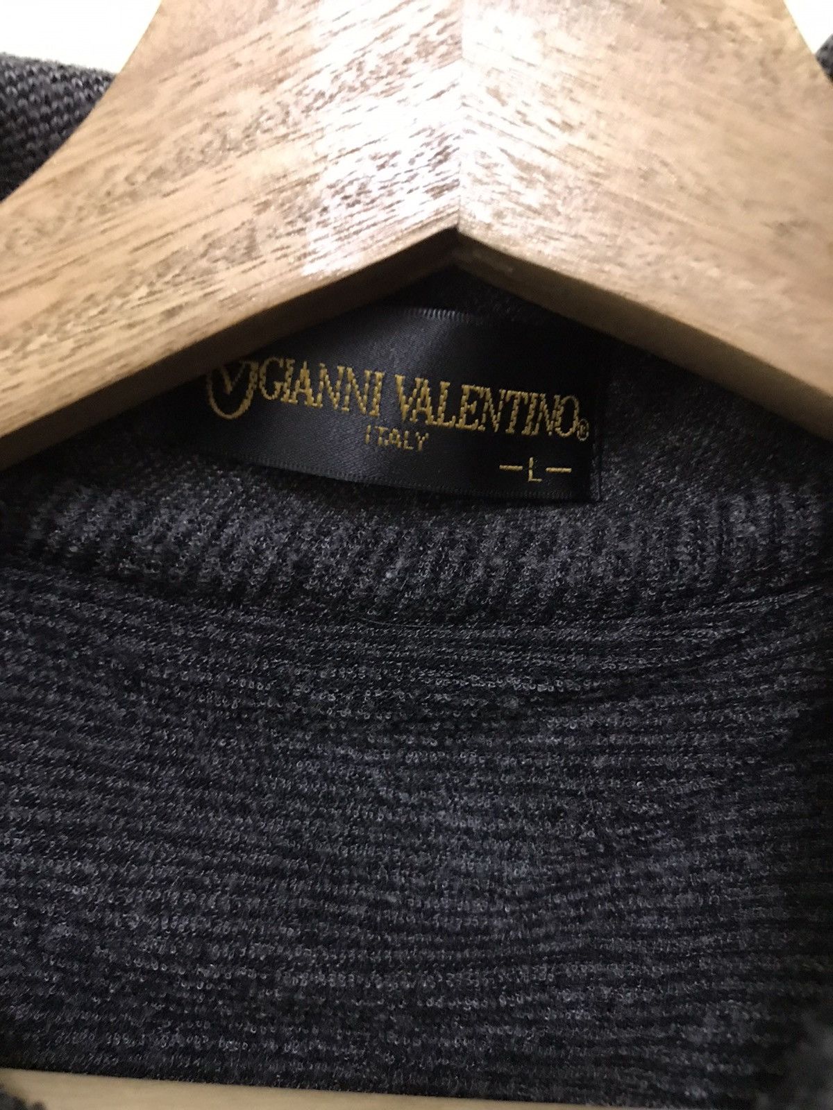 Gianni Valentino Vintage Gianni Valentino Polo T Shirt Long Sleeve Size US L / EU 52-54 / 3 - 7 Thumbnail