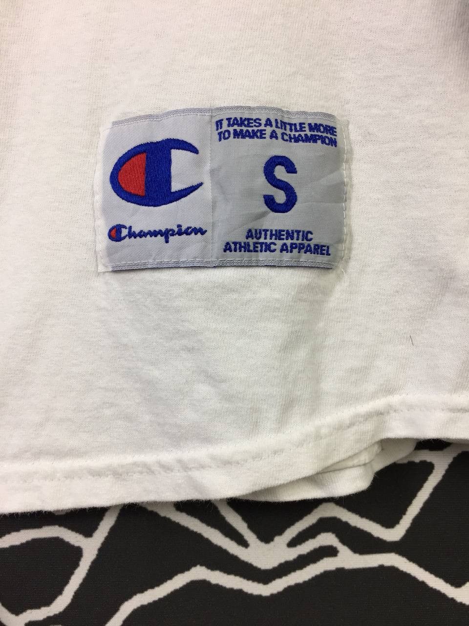 Champion Vtg Champion Plain Essential Raglan 3Q Tee Size US S / EU 44-46 / 1 - 7 Thumbnail