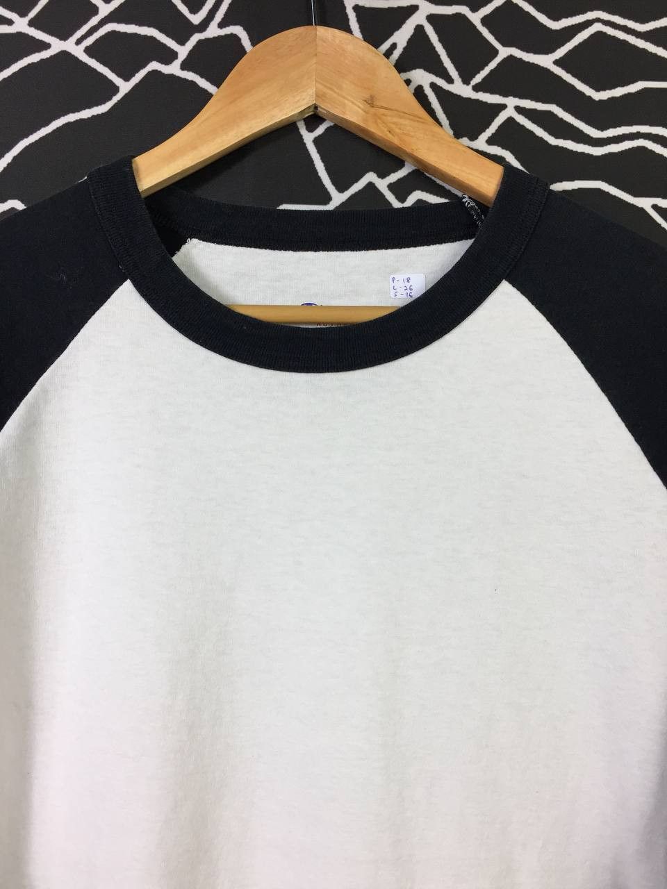 Champion Vtg Champion Plain Essential Raglan 3Q Tee Size US S / EU 44-46 / 1 - 3 Thumbnail