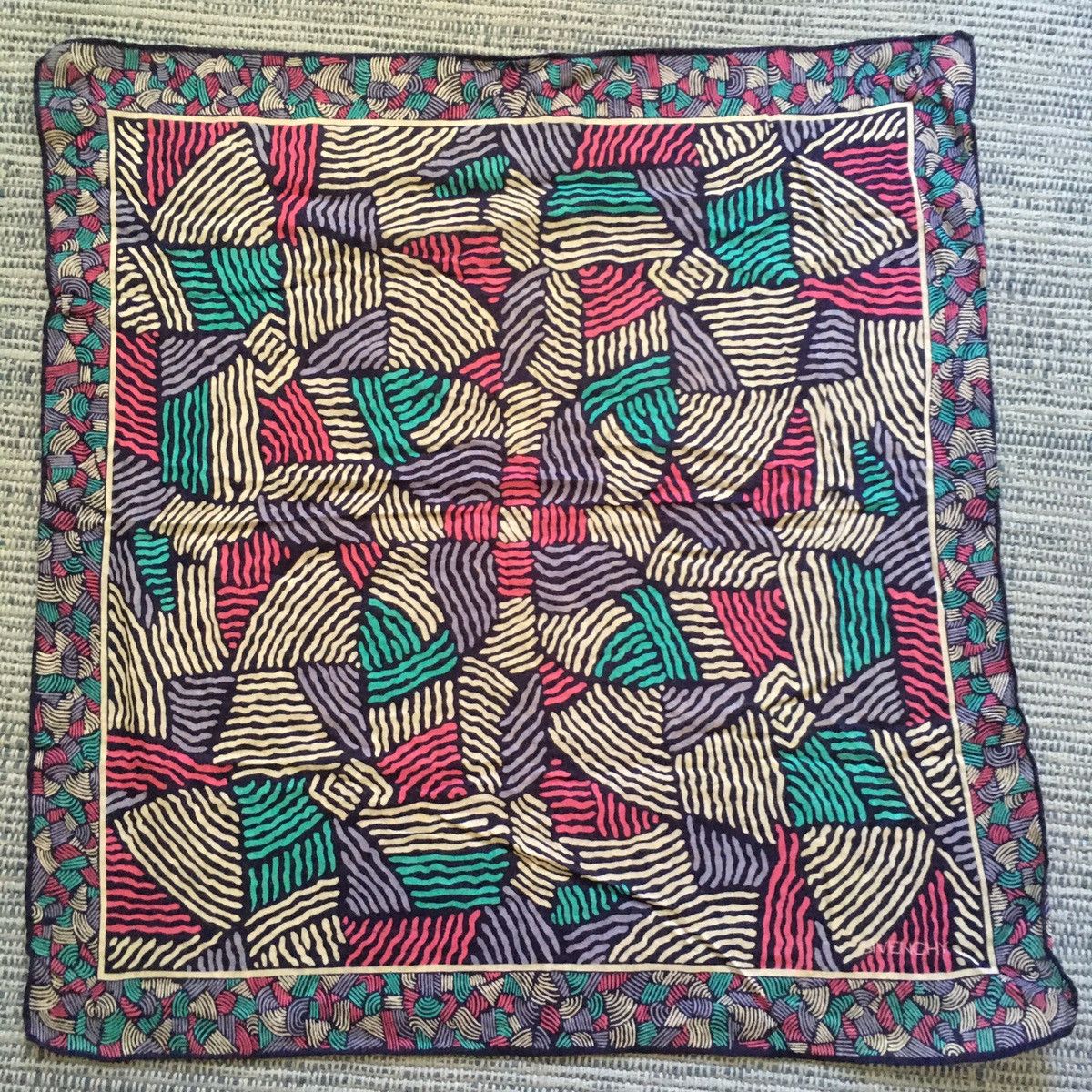 Vintage vintage givenchy handkerchief Size ONE SIZE - 1 Thumbnail