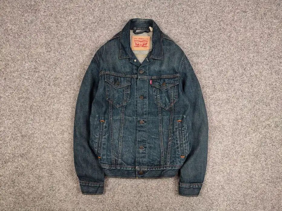 Levi's Vintgae Levis Dark Wash Denim Trucker Jean Jacket Button Up Size US M / EU 48-50 / 2 - 1 Thumbnail
