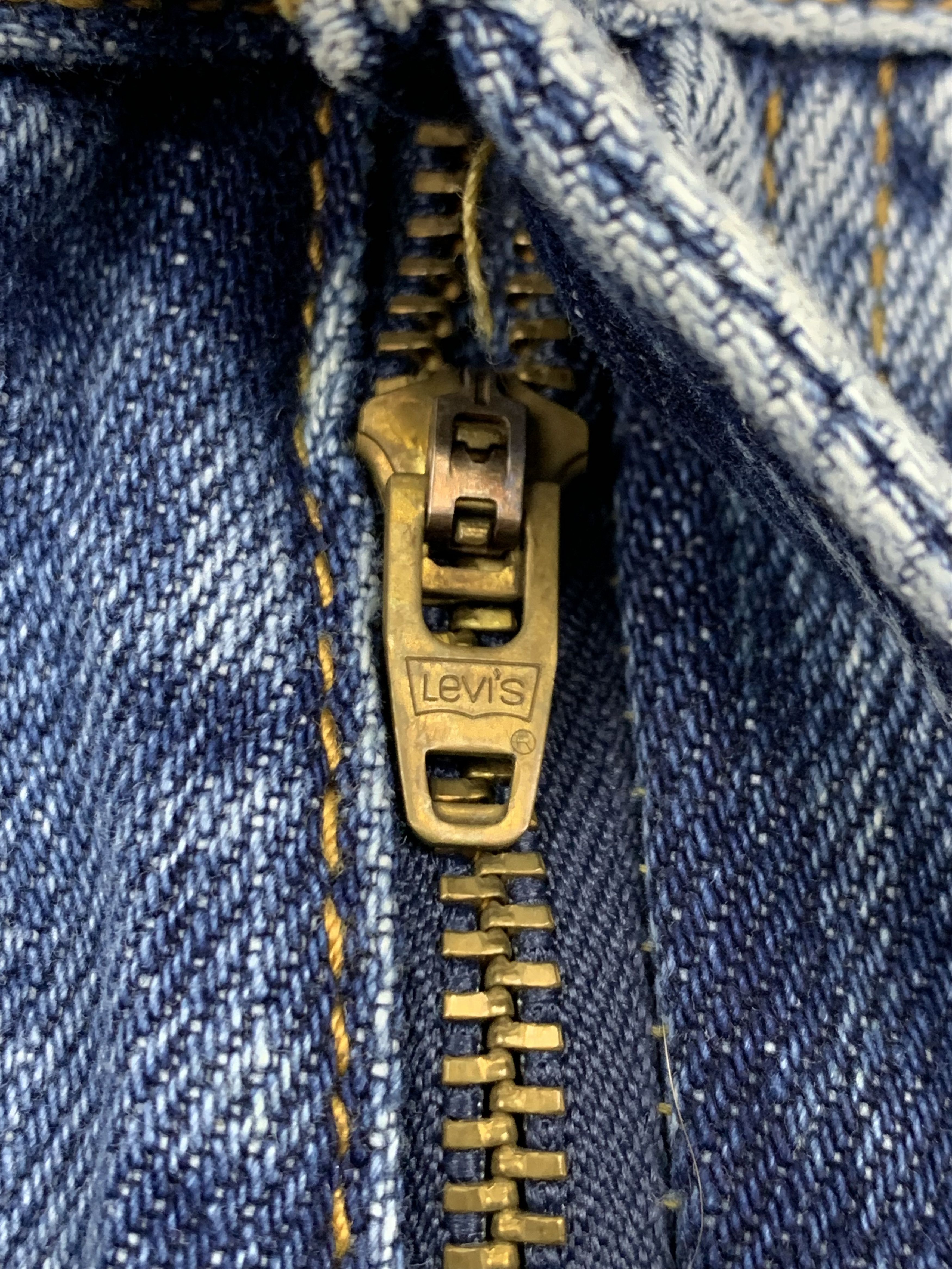 Levi's Vintage Levis 550 Light Blue Jeans DP1718 Size US 44 / EU 60 - 11 Thumbnail