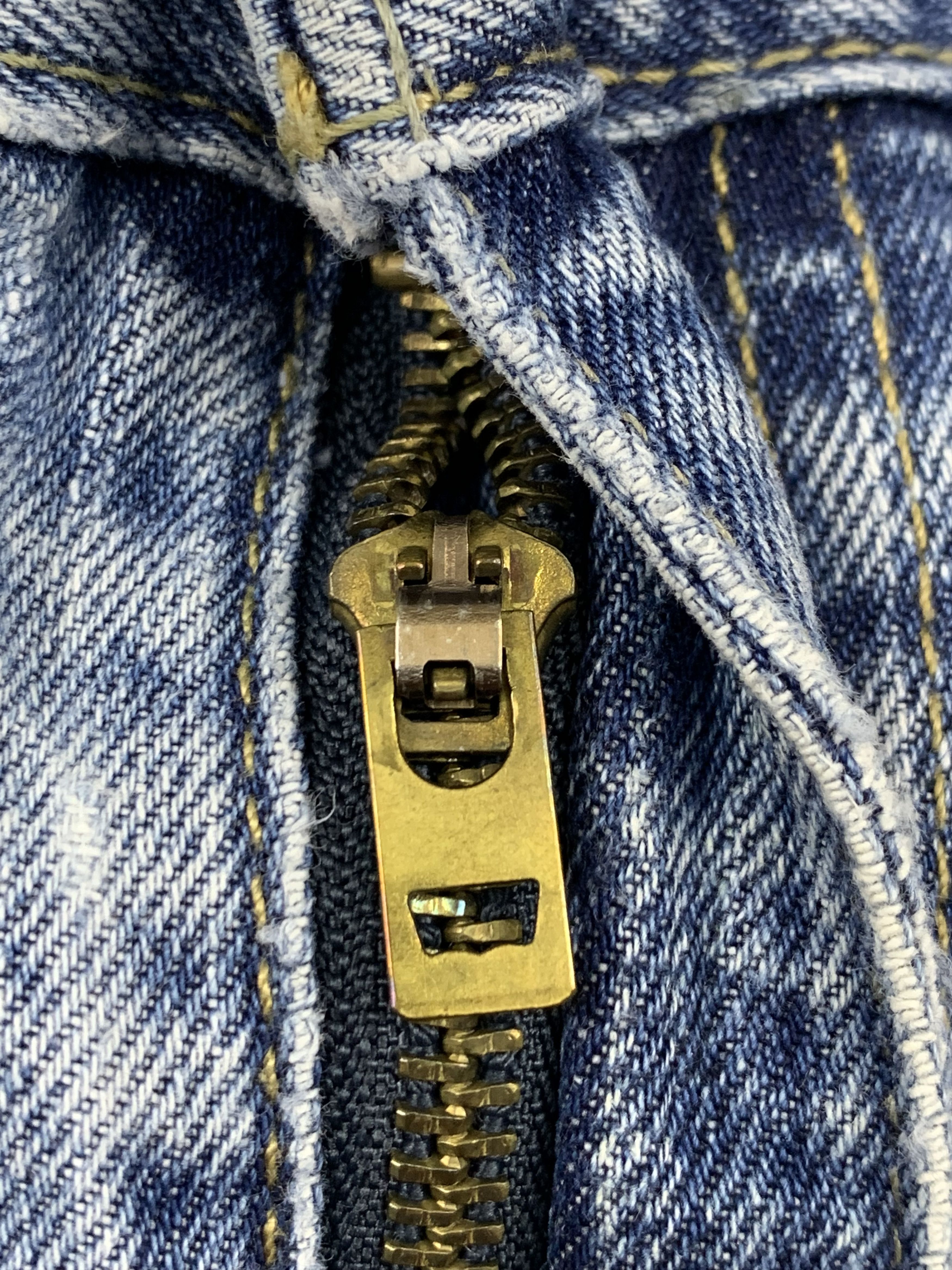 Levi's Vintage Levis 505 Light Wash Jeans DP1732 Size US 33 - 11 Thumbnail