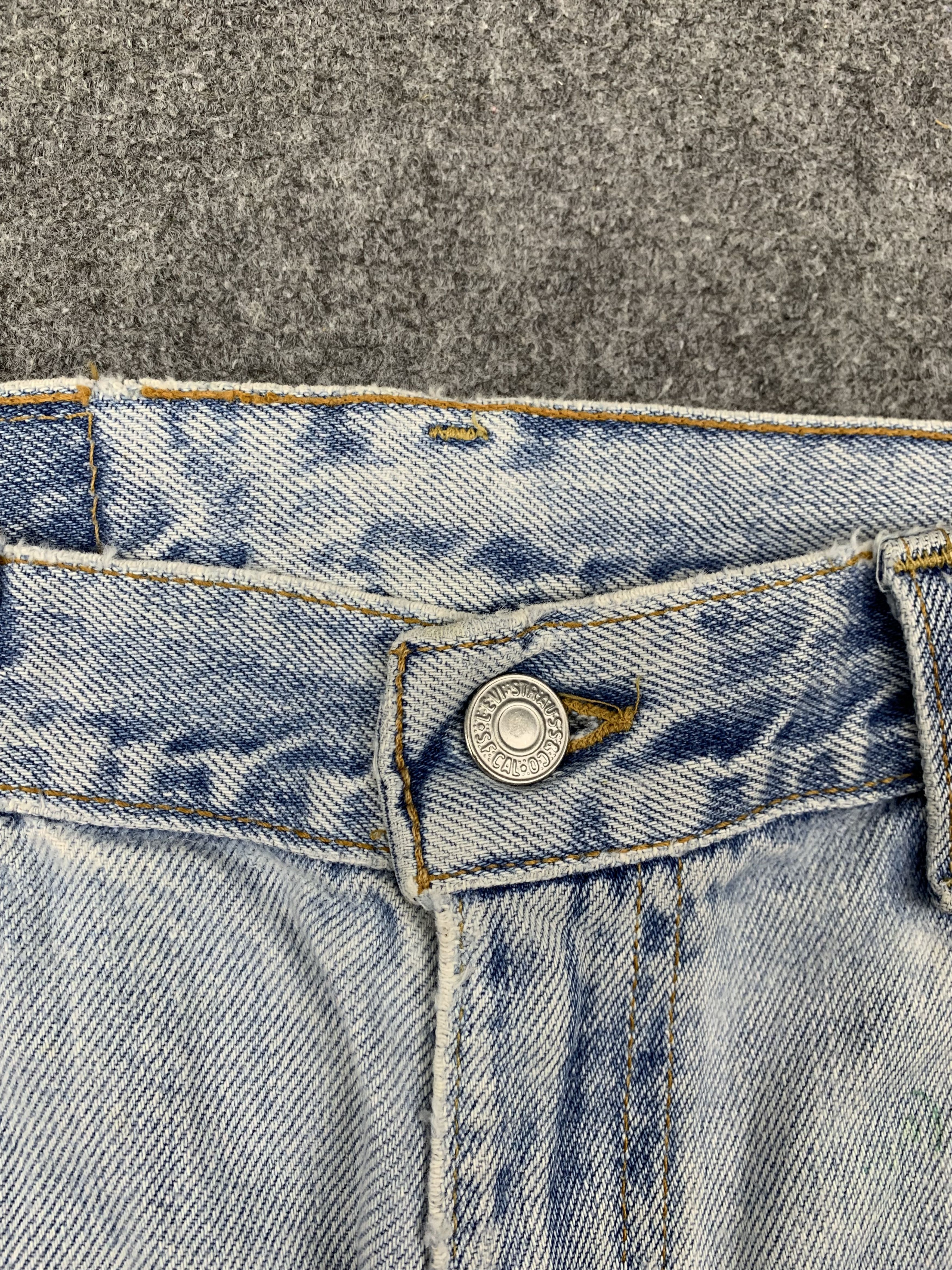 Levi's Vintage 90s Levis 560 Light Wash Jeans DP1739 Size US 32 / EU 48 - 10 Thumbnail