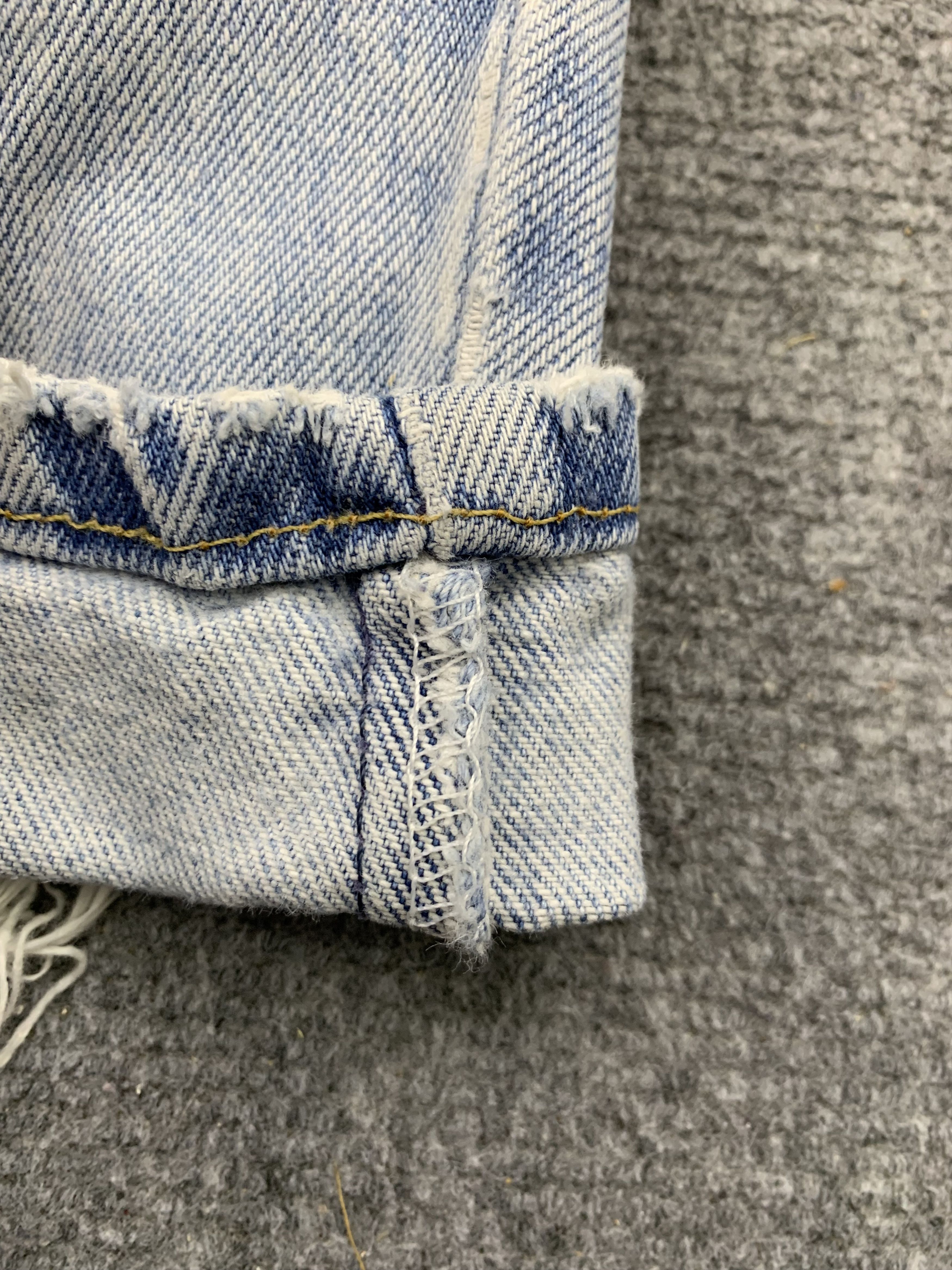 Levi's Vintage 90s Levis 560 Light Wash Jeans DP1739 Size US 32 / EU 48 - 9 Thumbnail