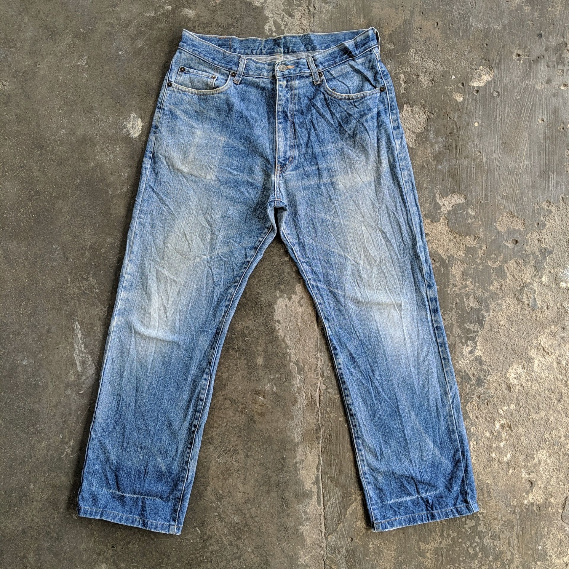 Japanese Brand W34 Vintage Japanese Sick Faded Denim Jeans pants Size US 34 / EU 50 - 1 Thumbnail