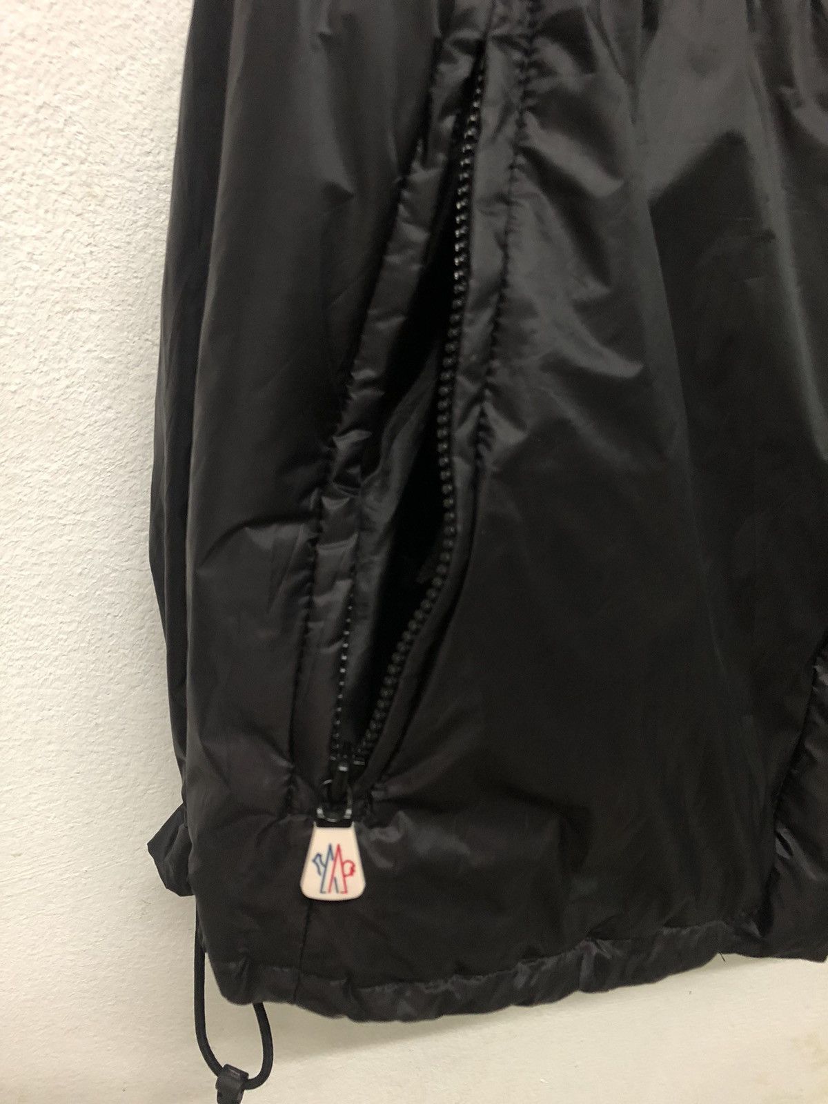 Moncler × Vintage RARE!! VINTAGE MONCLER GRENOBLE PUFFER VEST WITH HOODIE Size S / US 4 / IT 40 - 14 Thumbnail