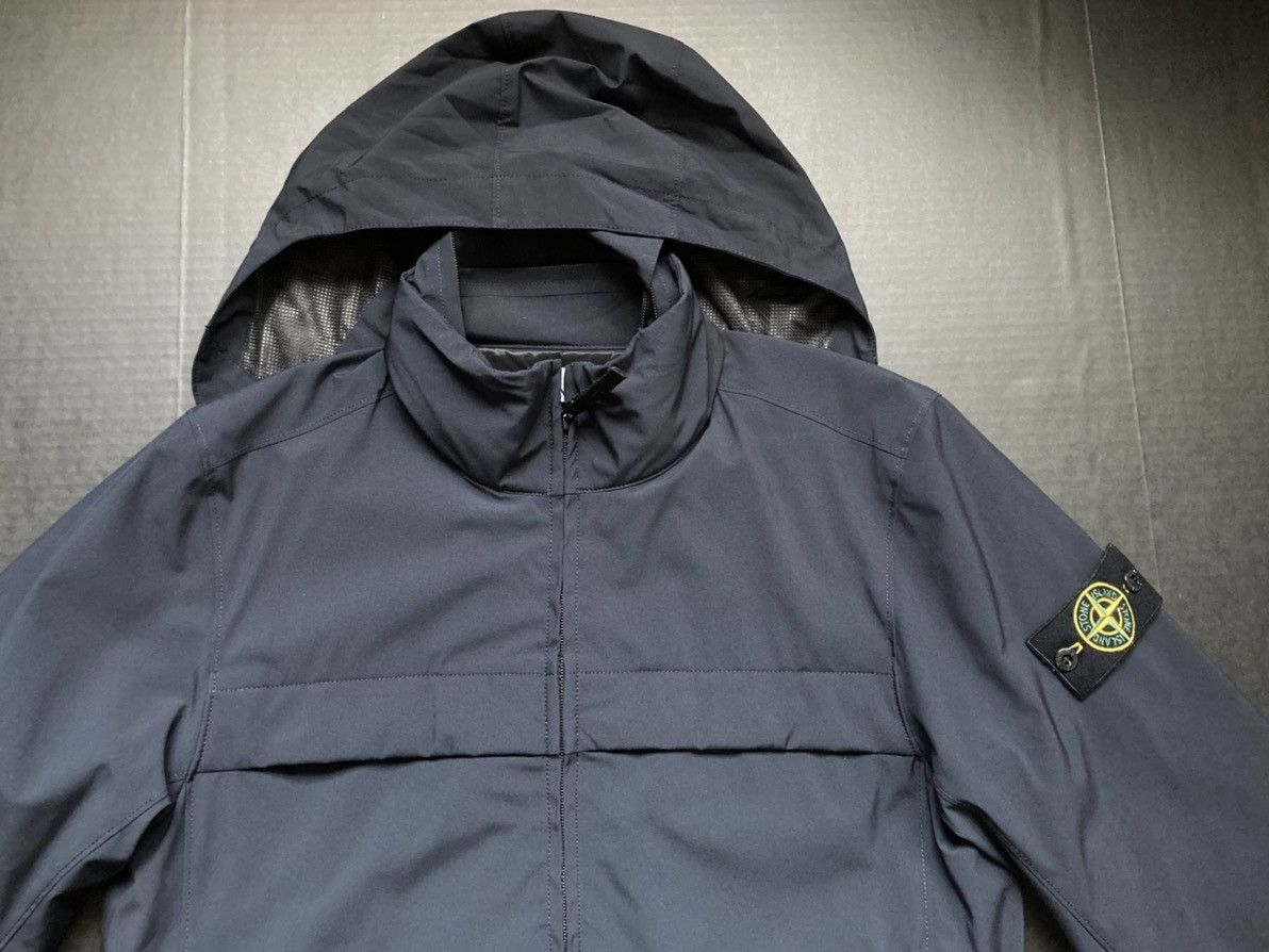 Stone Island Soft Shell-R Primaloft navy jacket medium
