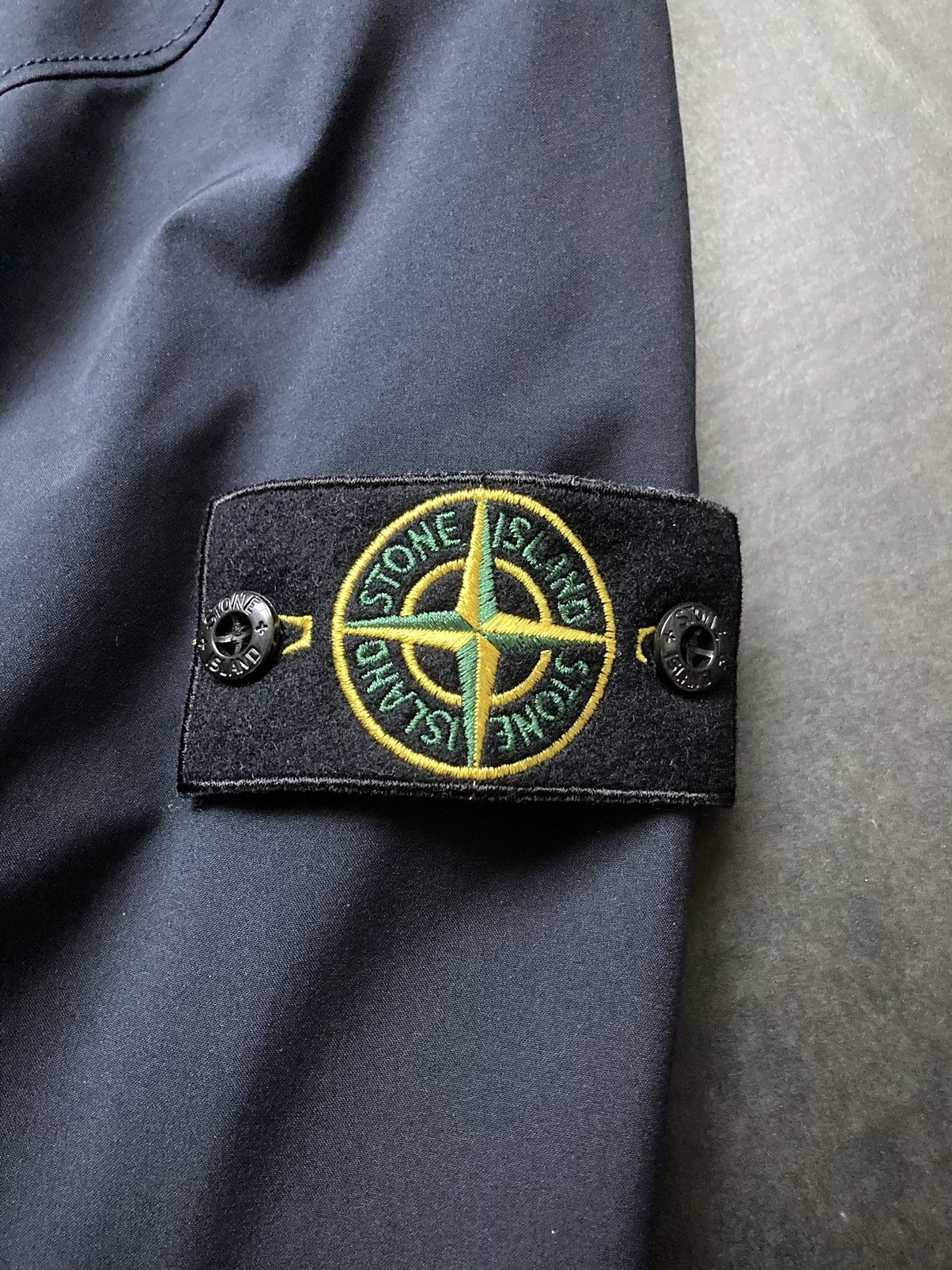 Stone Island Stone Island Soft Shell-R Primaloft navy jacket medium Size US M / EU 48-50 / 2 - 3 Thumbnail