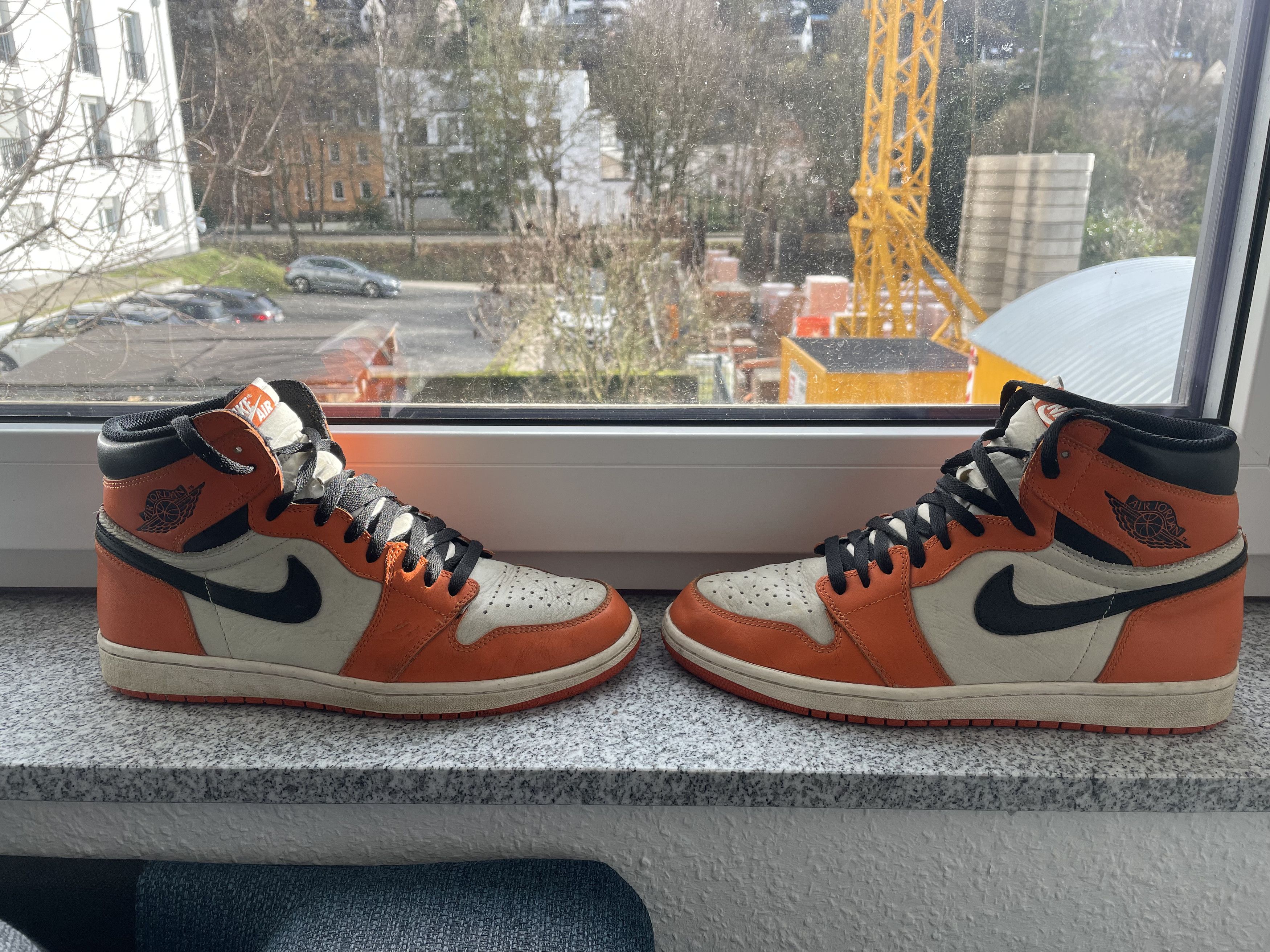 shattered backboard jordan 1 reverse