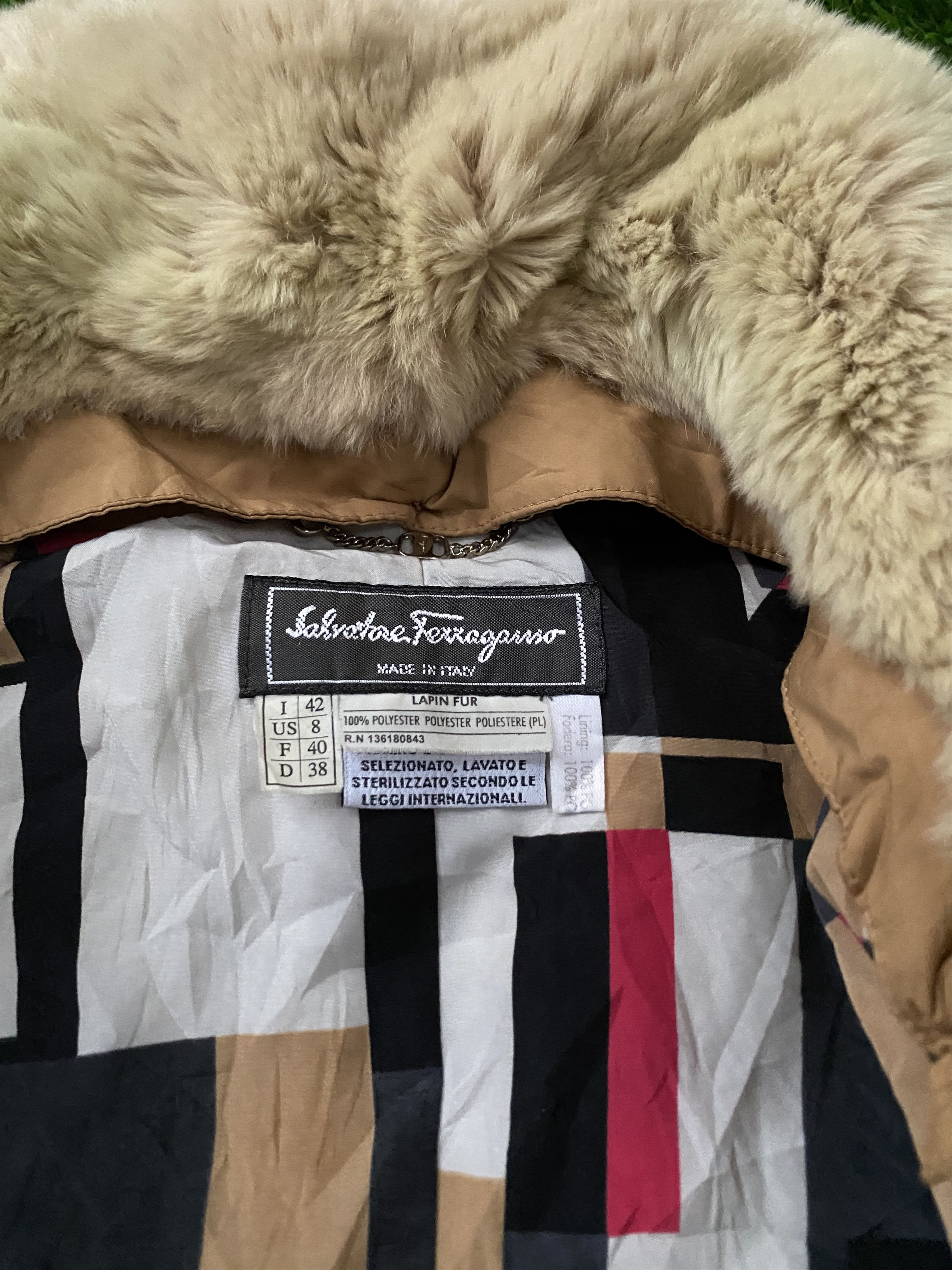 Salvatore Ferragamo Vintage Salvatore Ferragamo Down Winter Fur Jacket Size S / US 4 / IT 40 - 5 Thumbnail