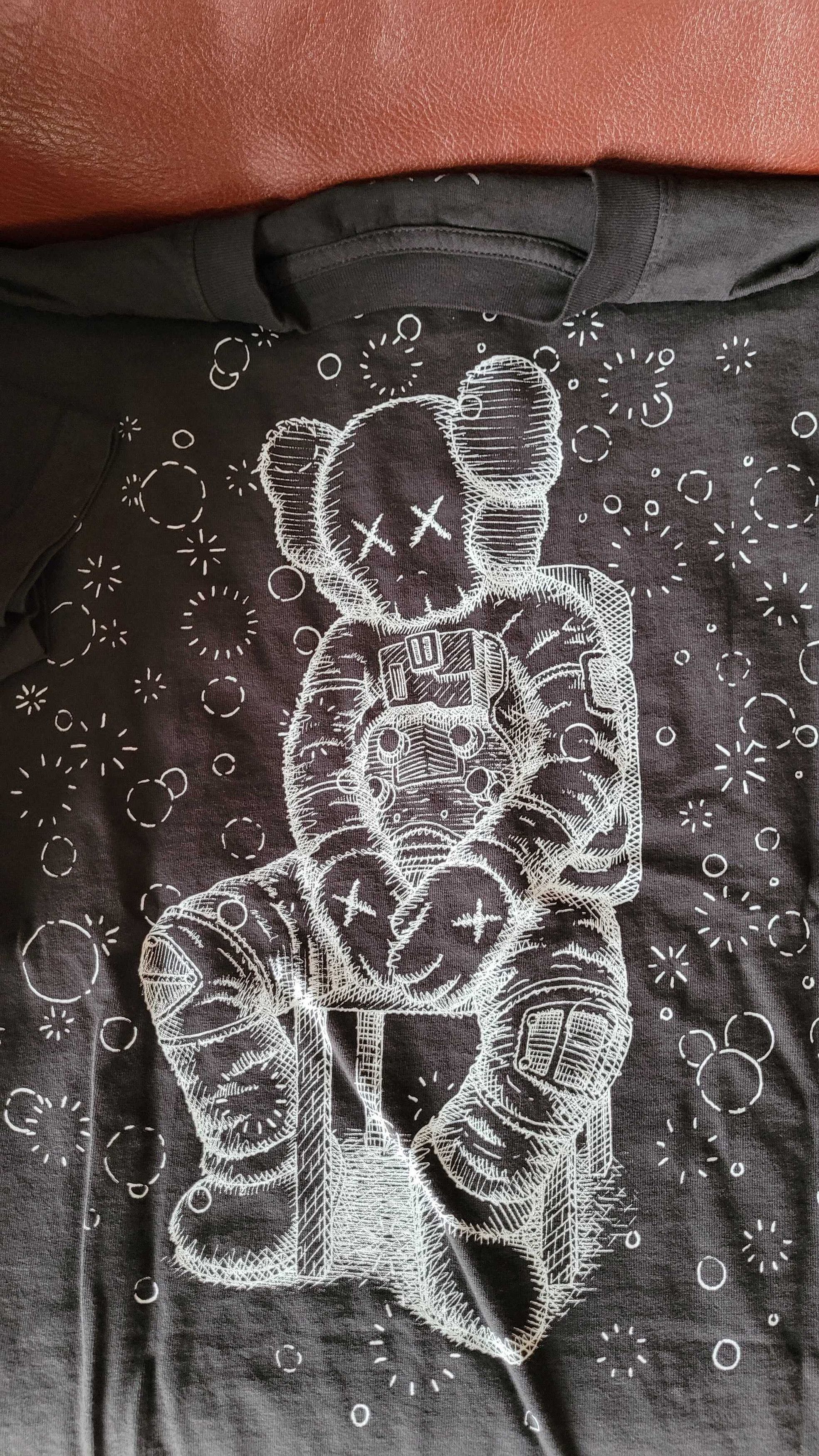 Kid outlets Cudi Kaws Glow in the Dark Shirt XL